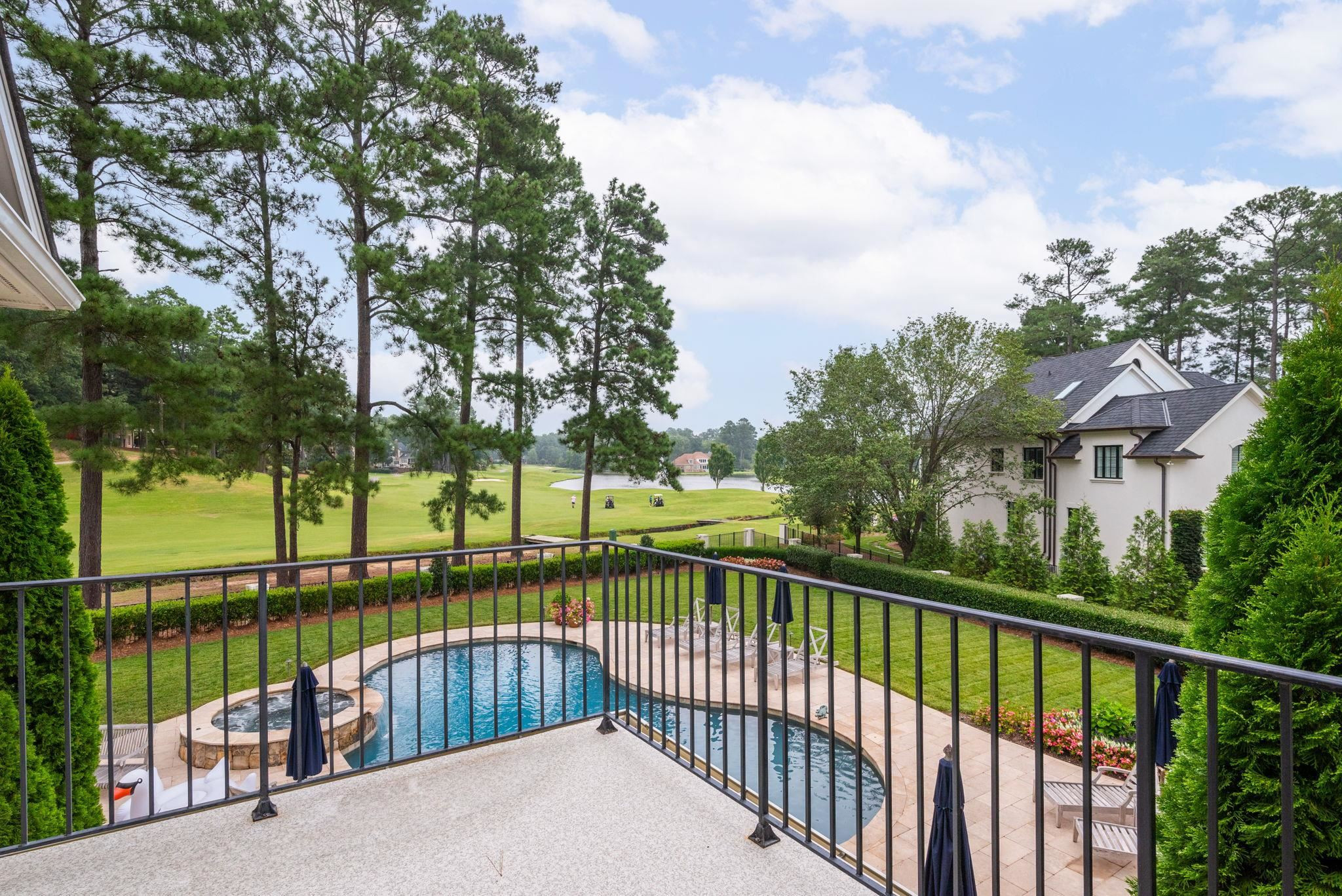 105 Fairway Valley Court