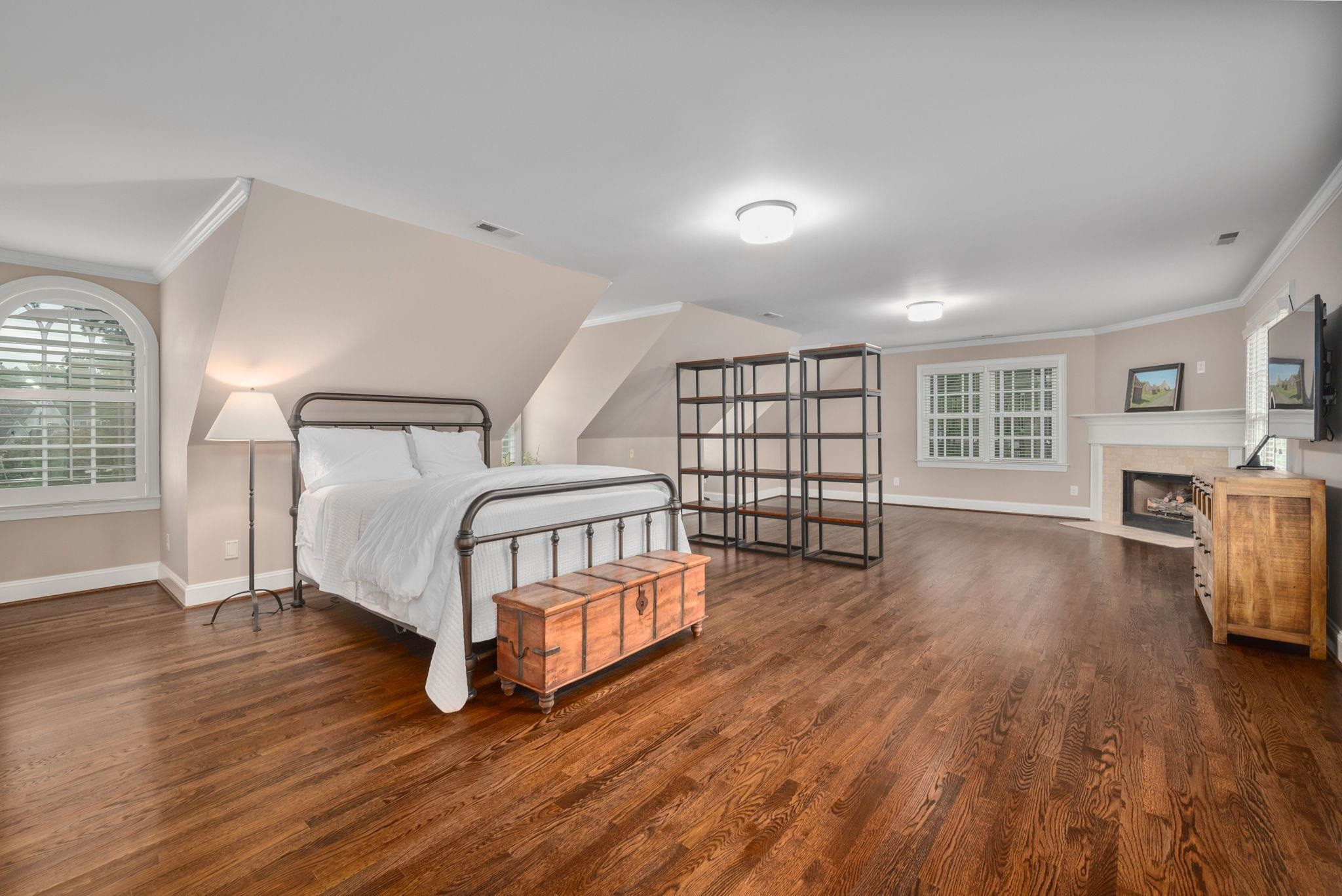 105 Fairway Valley Court