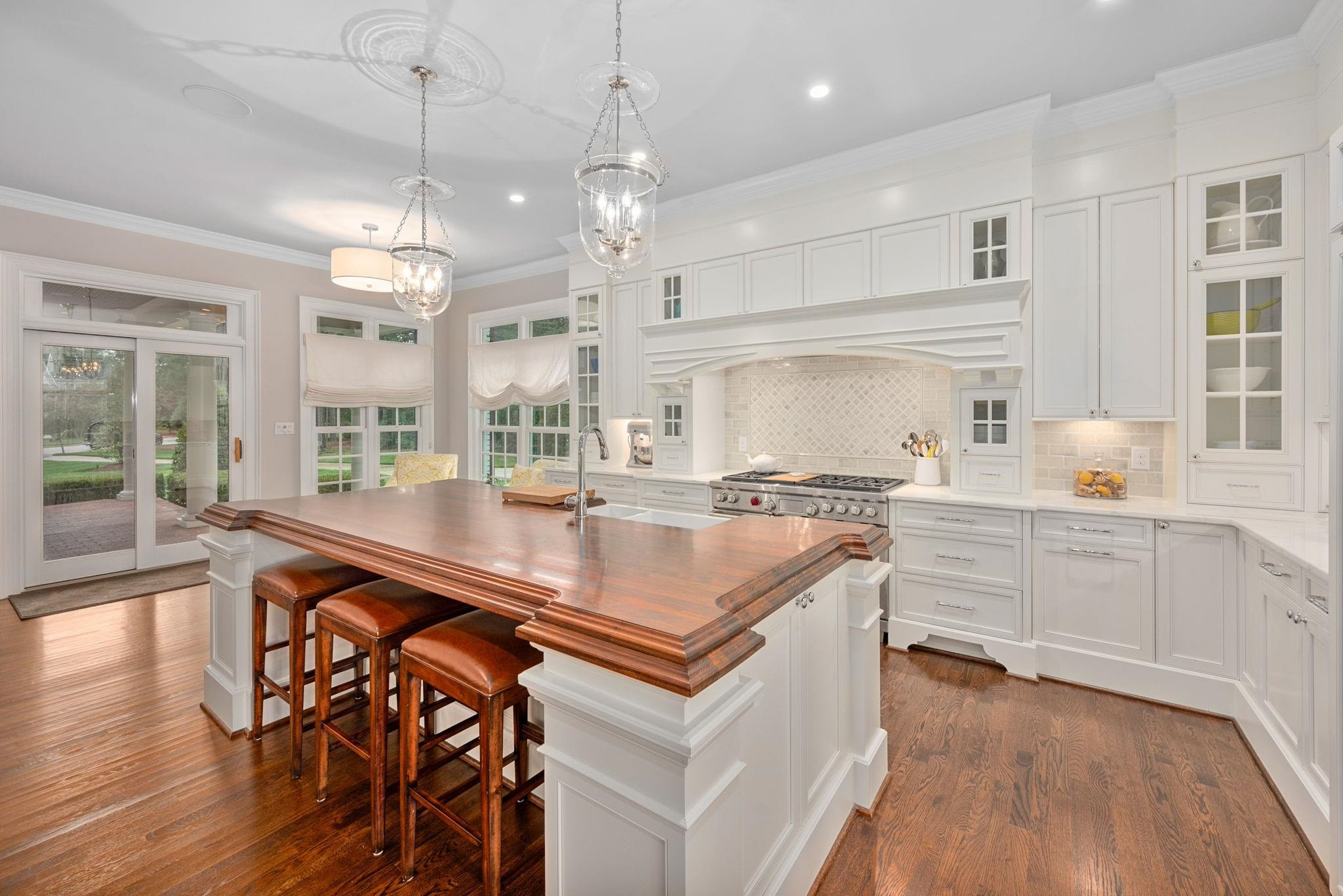 105 Fairway Valley Court