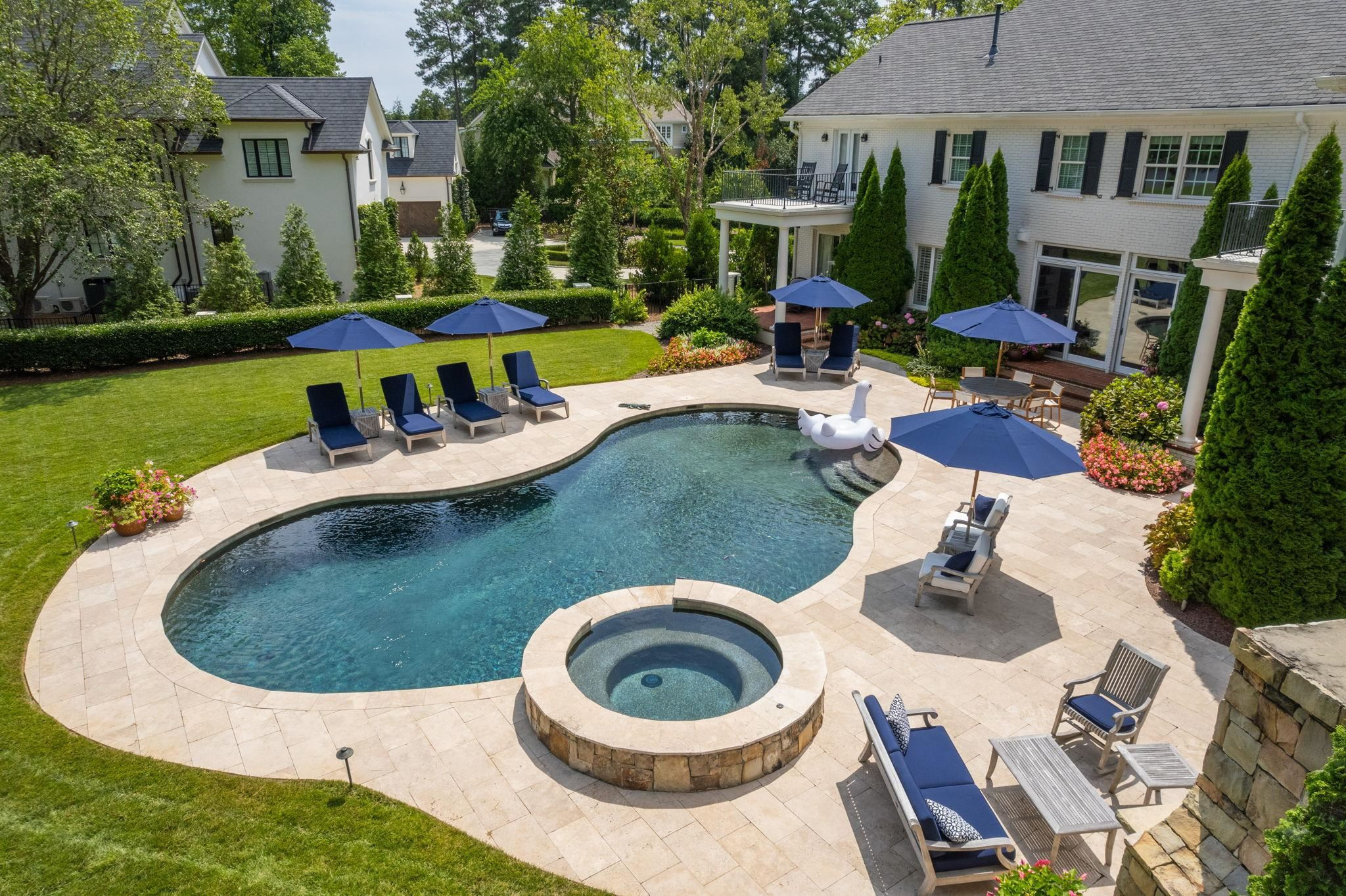 105 Fairway Valley Court