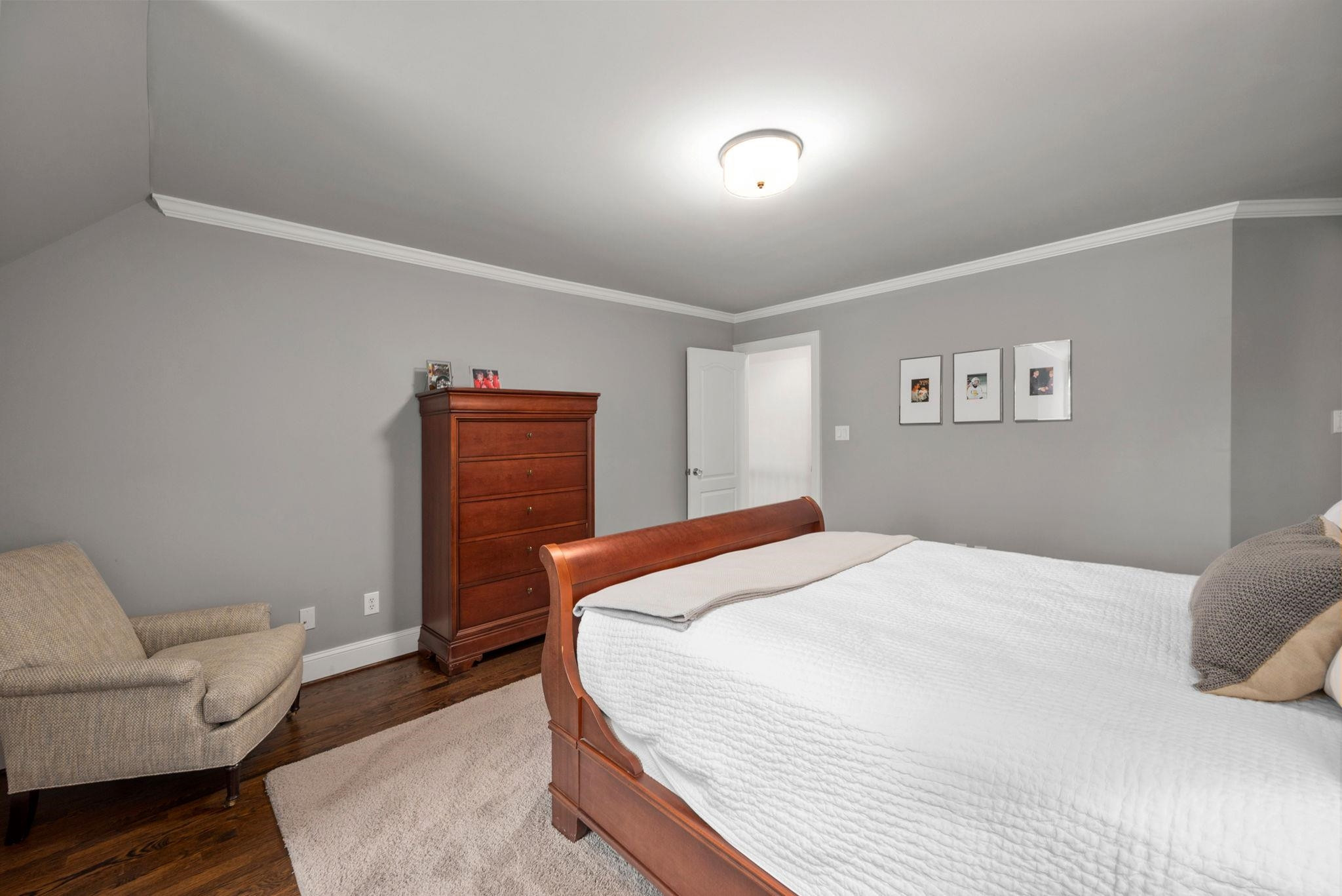 105 Fairway Valley Court