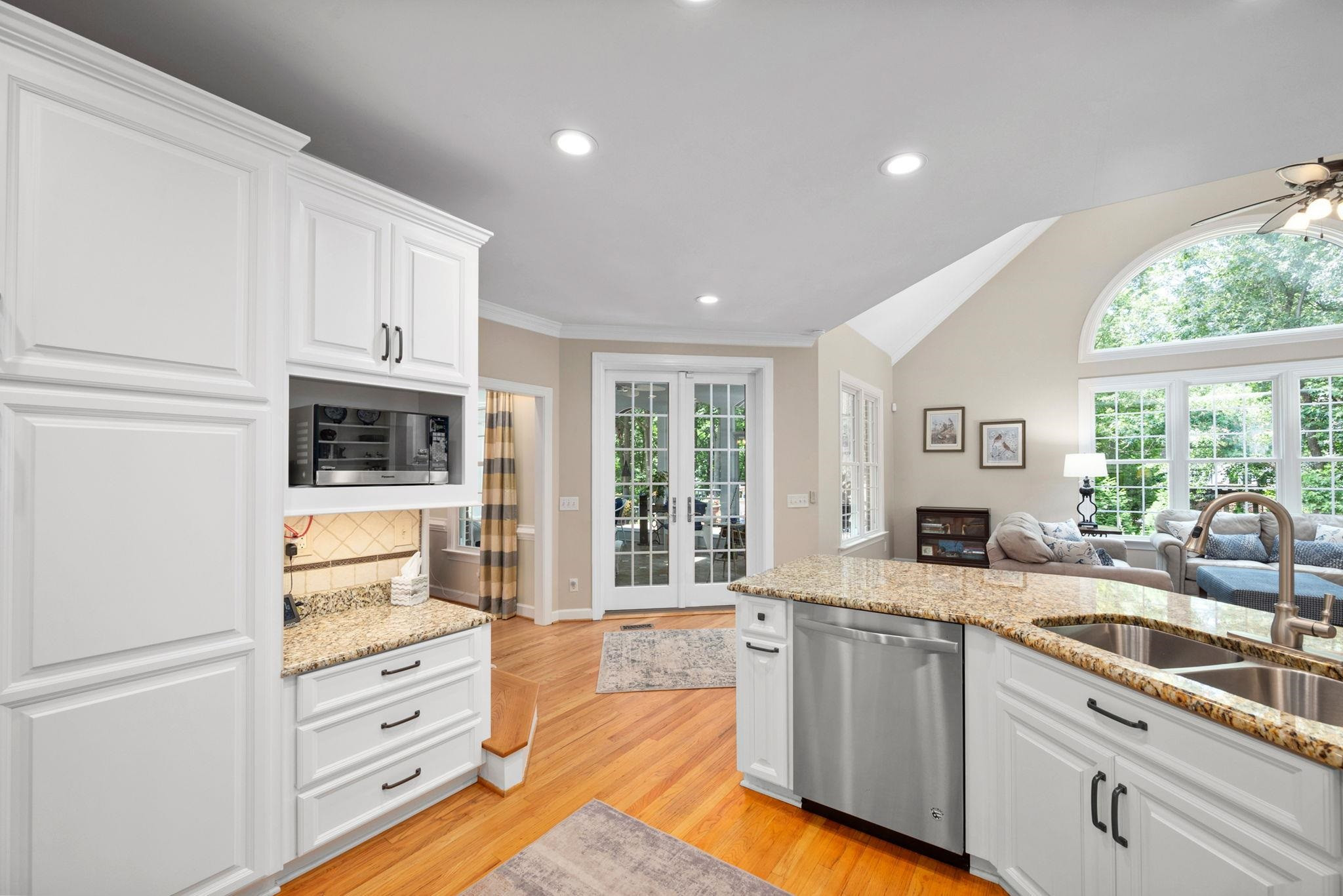 104 Lutterworth Court