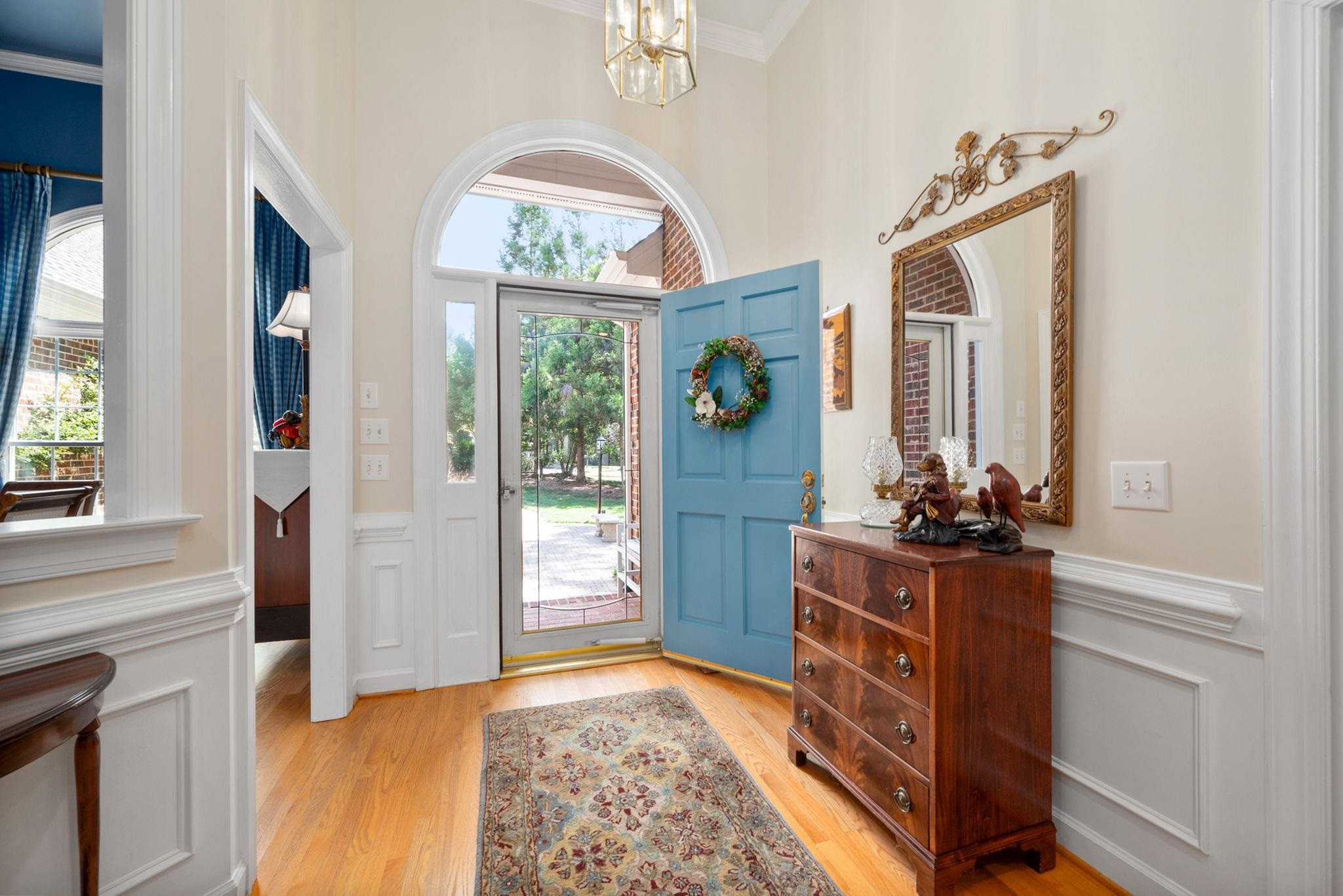 104 Lutterworth Court