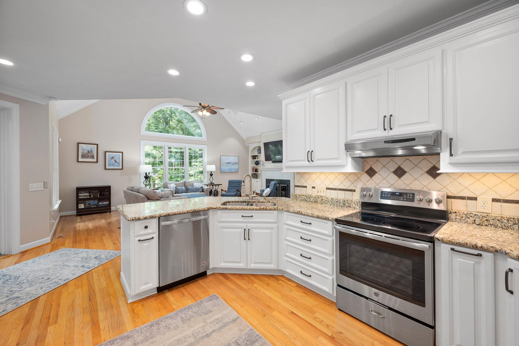 104 Lutterworth Court