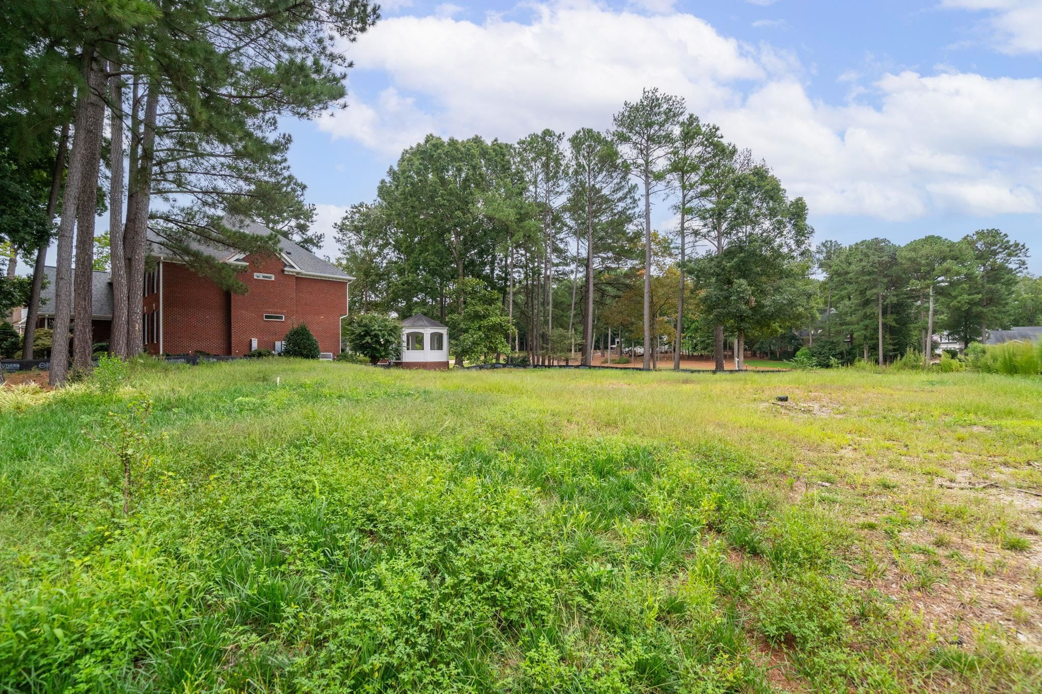 104 Pond Bluff Way