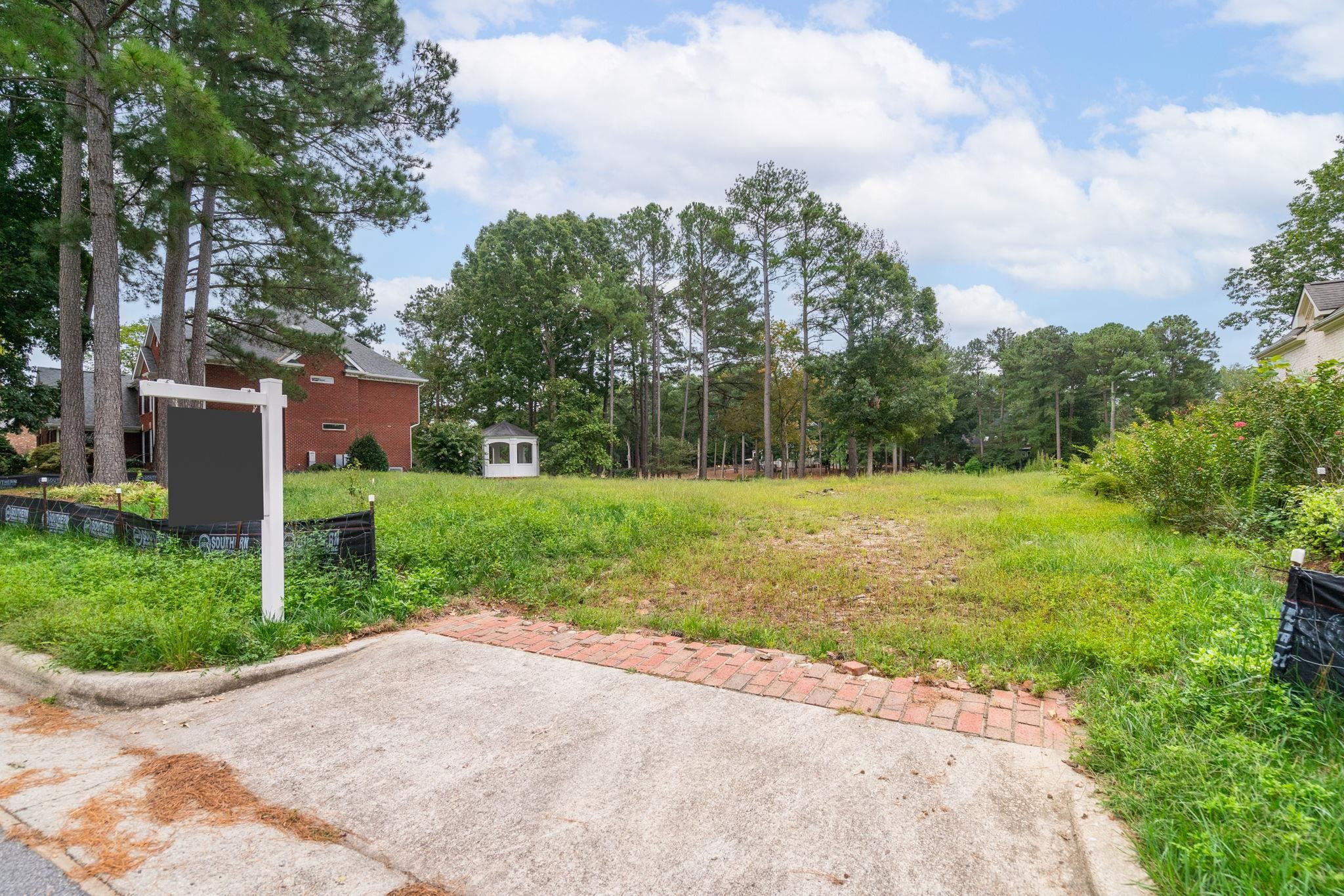 104 Pond Bluff Way