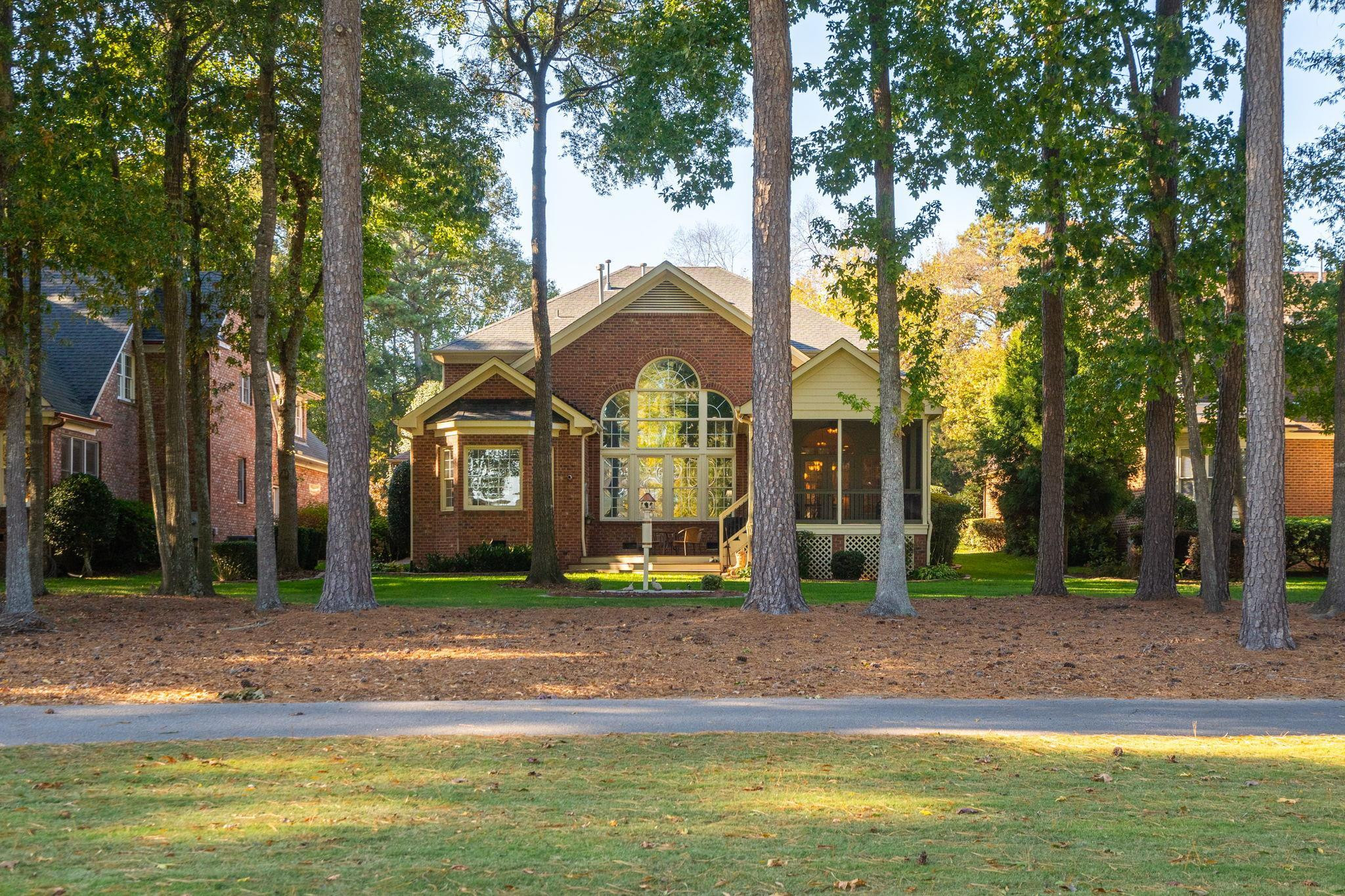 106 Divot Lane
