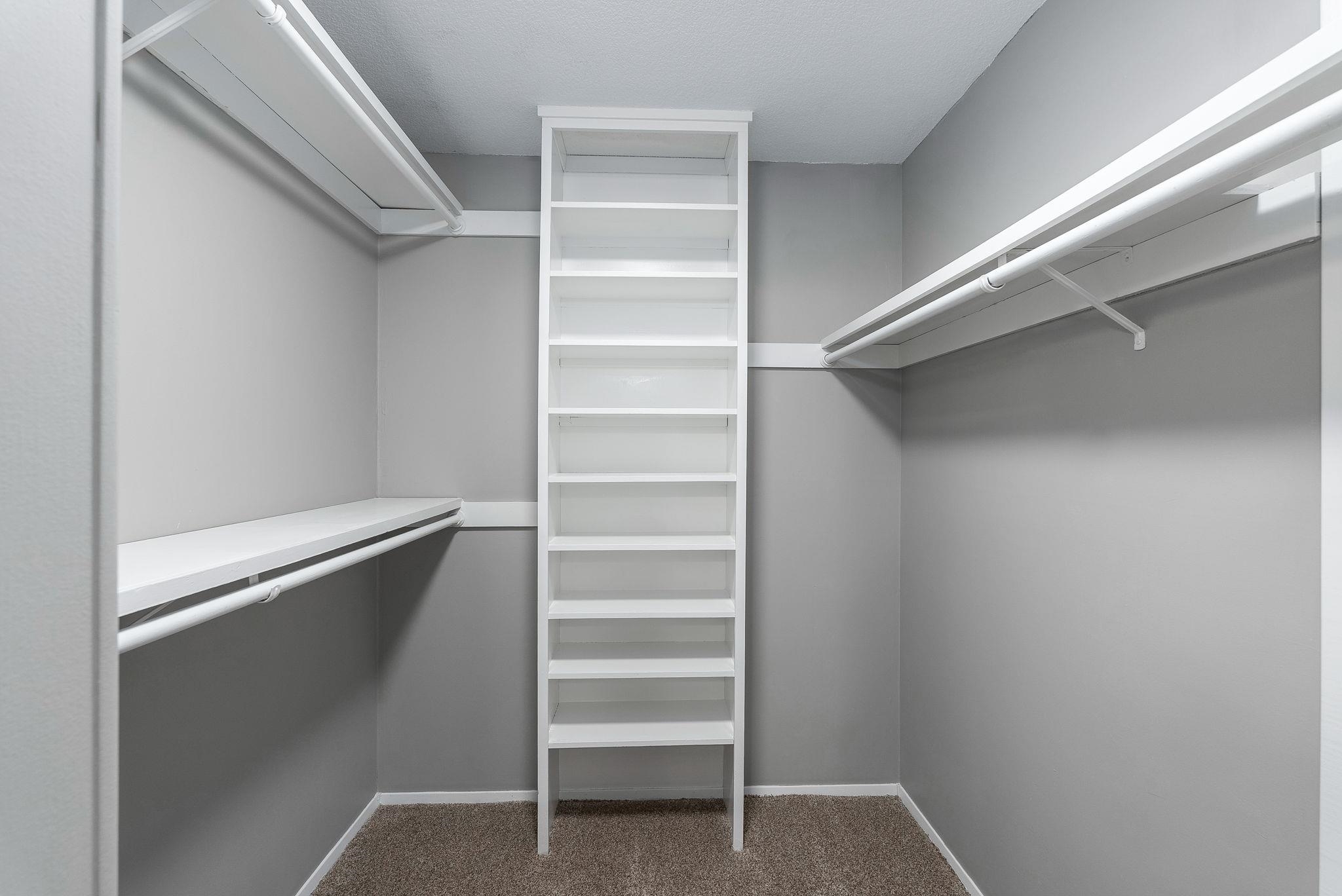 8300 E Brookhollow Ln