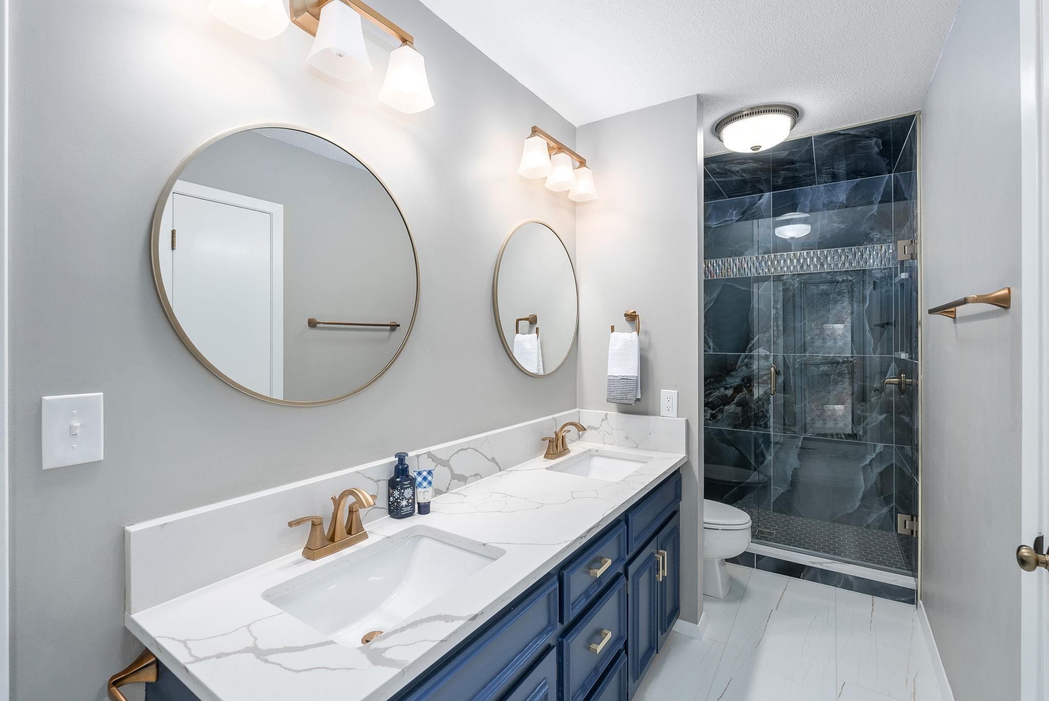 8300 E Brookhollow Ln