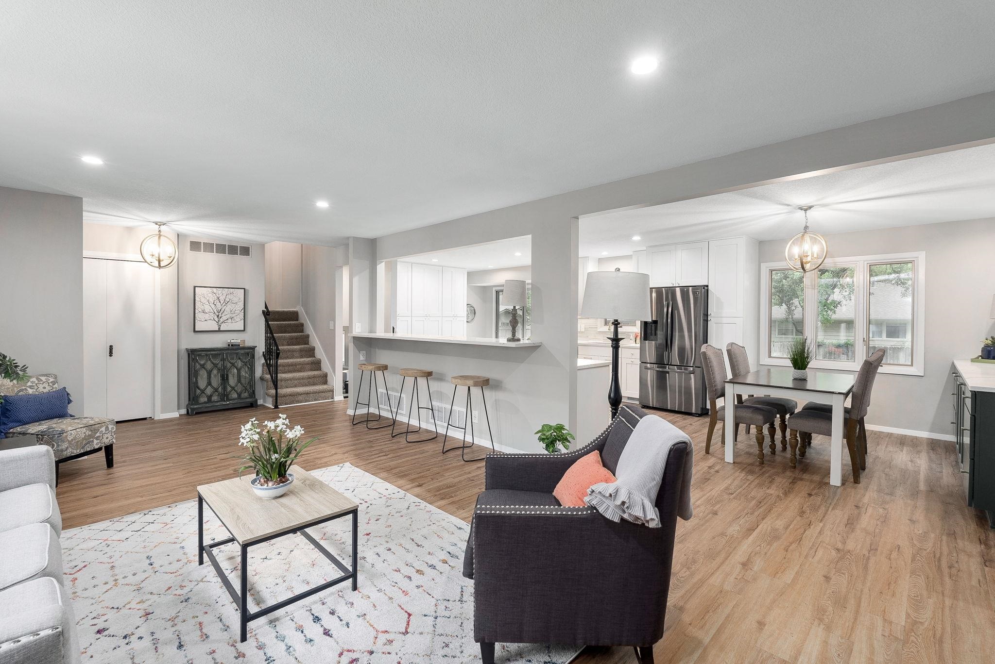 8300 E Brookhollow Ln