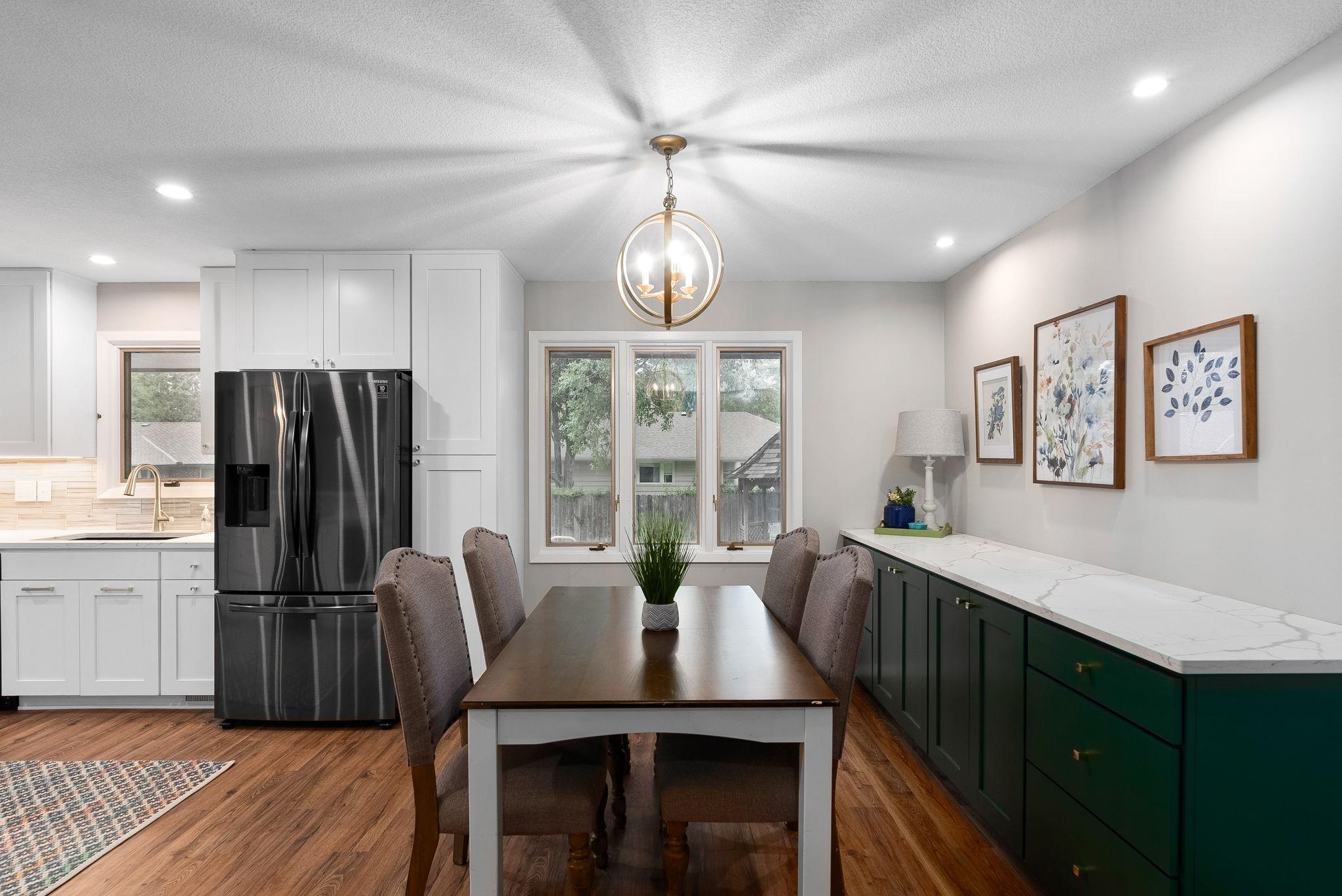 8300 E Brookhollow Ln