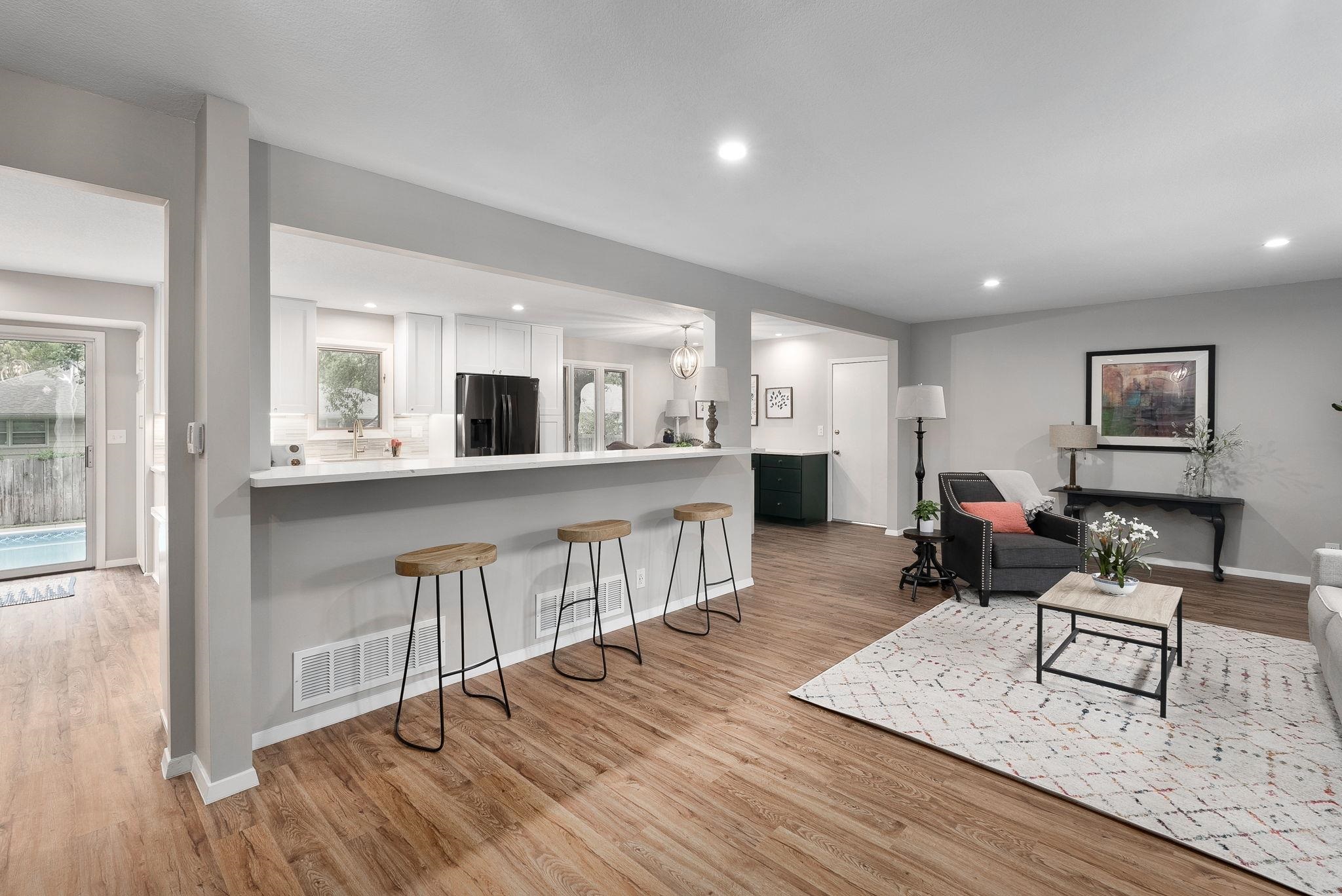 8300 E Brookhollow Ln