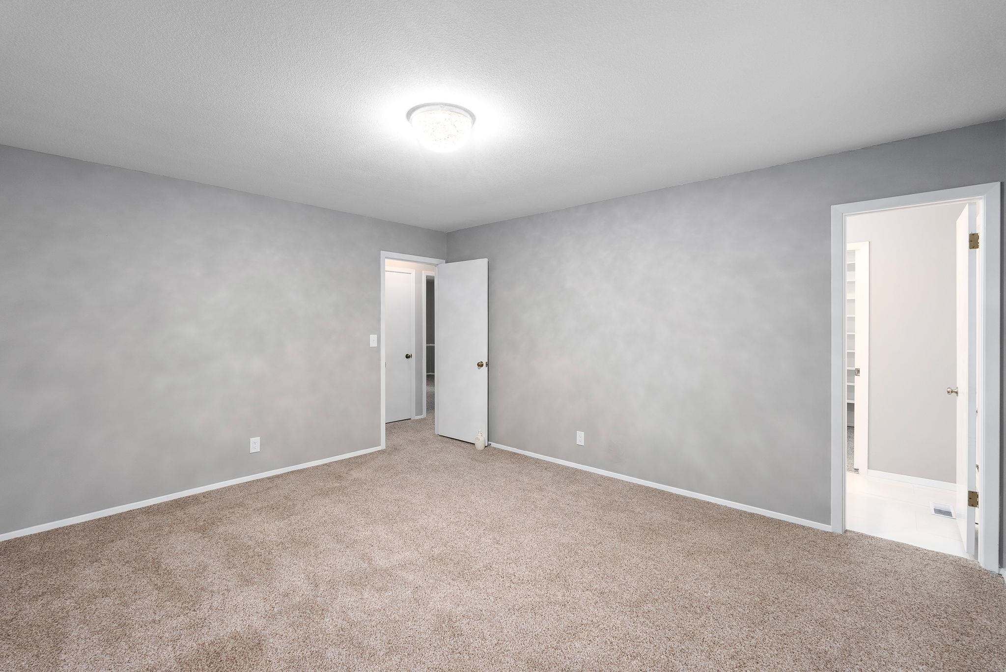 8300 E Brookhollow Ln