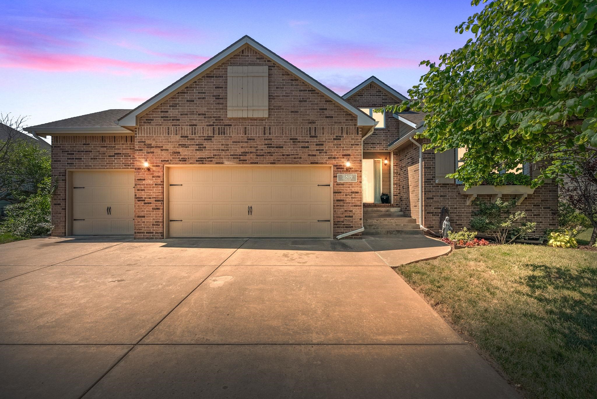 11809 E Tipperary St