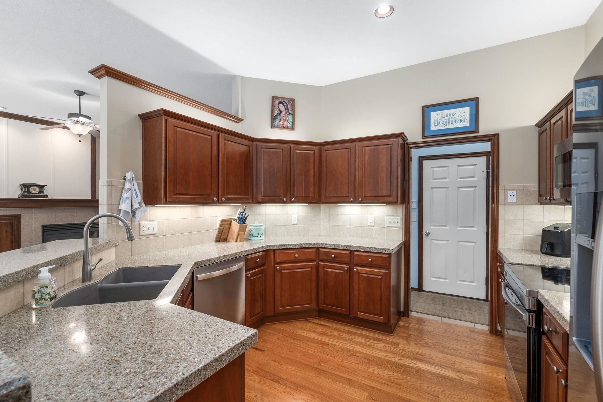 11809 E Tipperary St