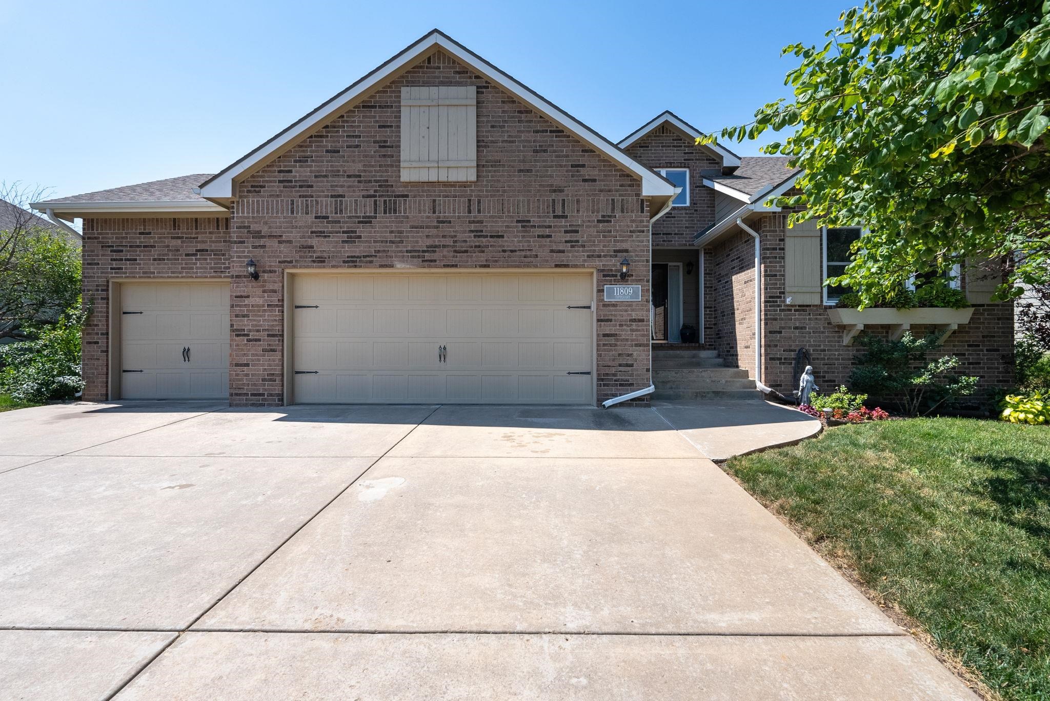 11809 E Tipperary St