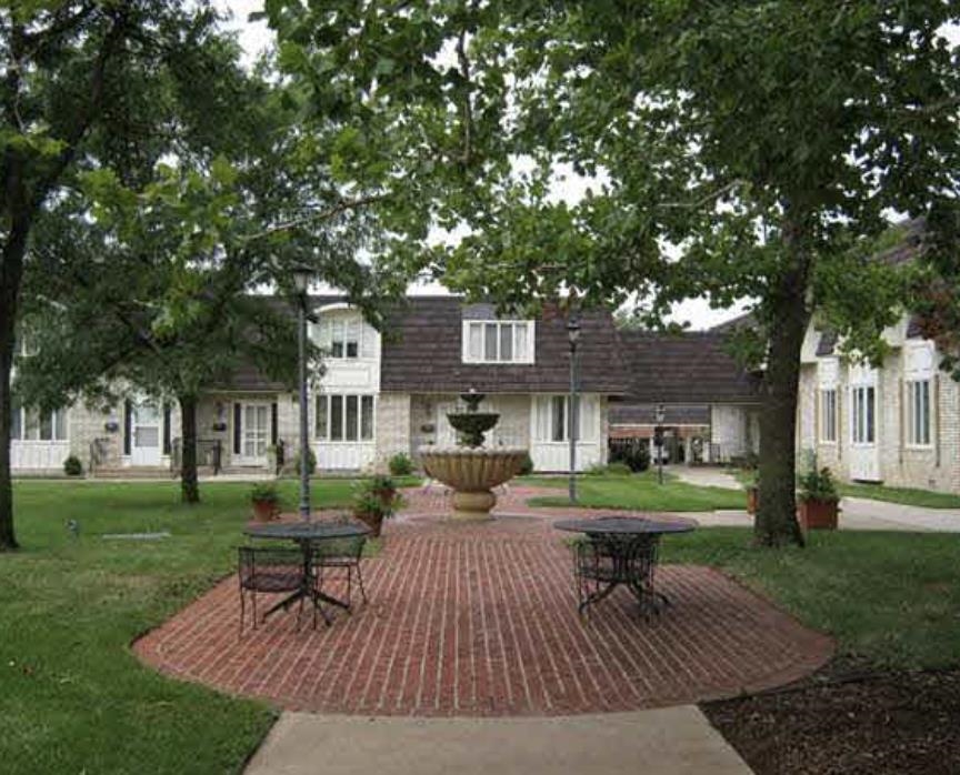 7077 E Central Ave Apt 33