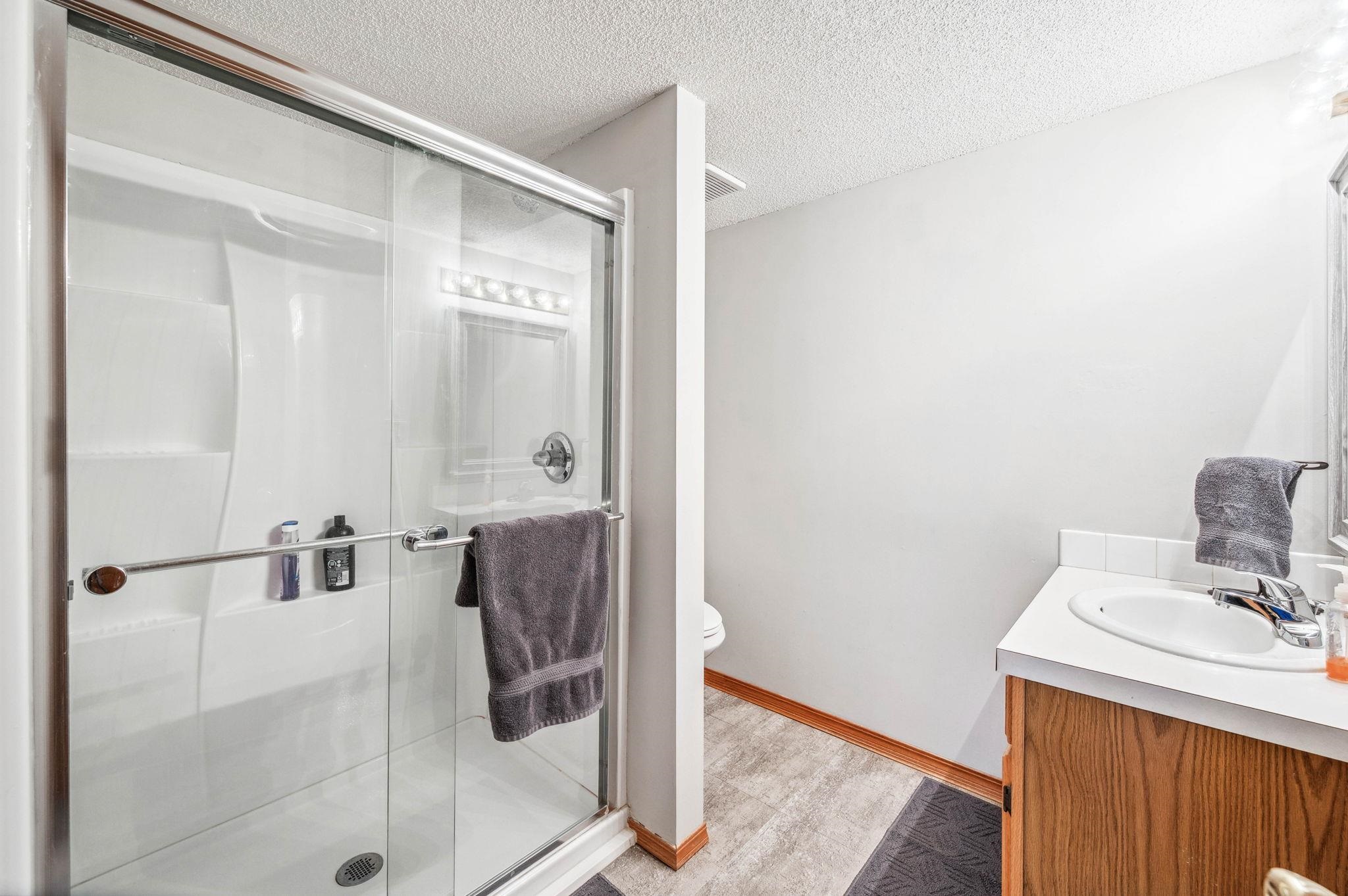 11902 W Jamesburg St