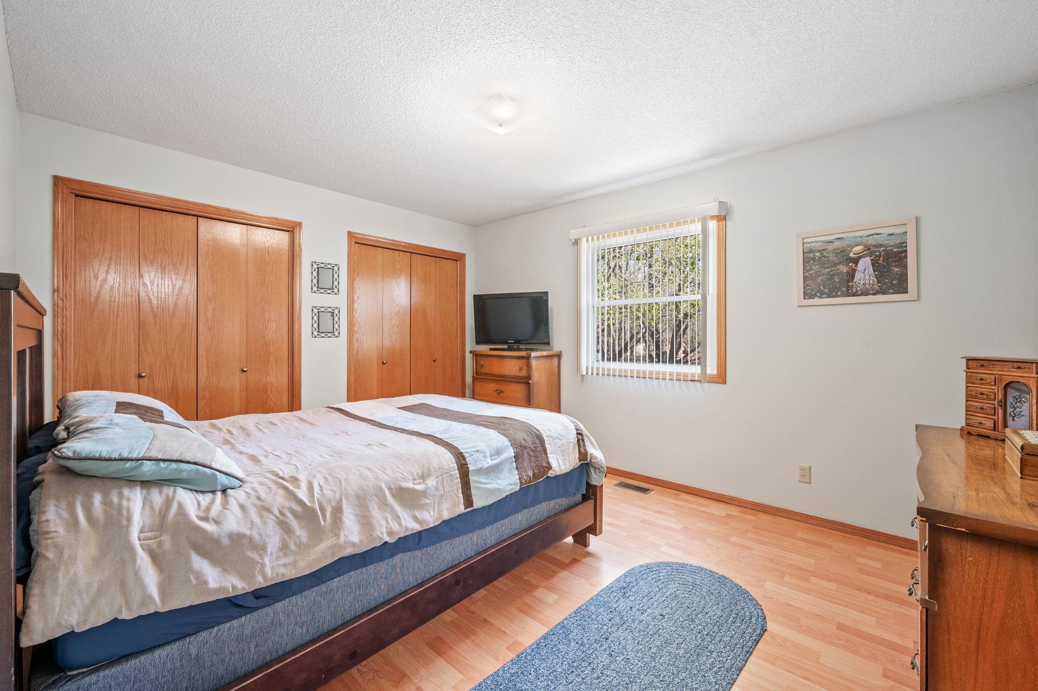 11902 W Jamesburg St