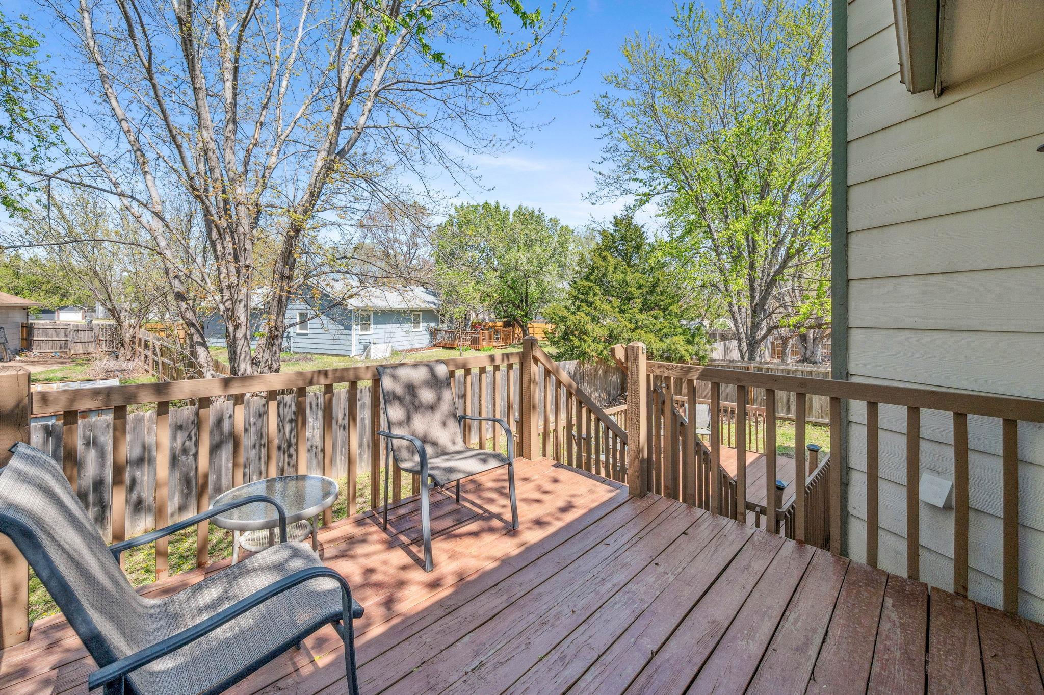 11902 W Jamesburg St