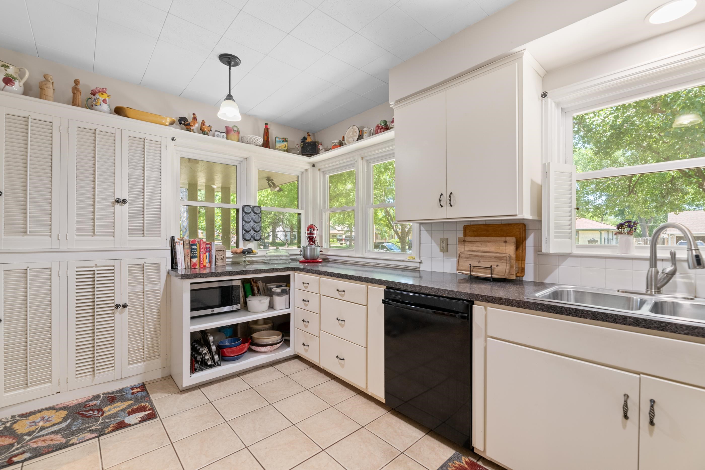 5653 E Park Hollow Dr