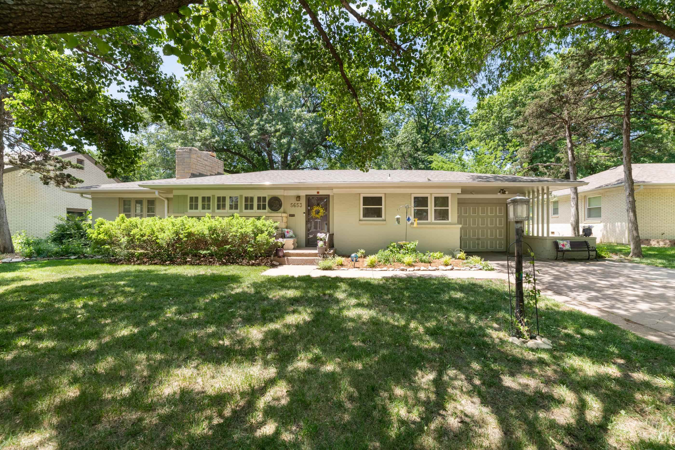 5653 E Park Hollow Dr