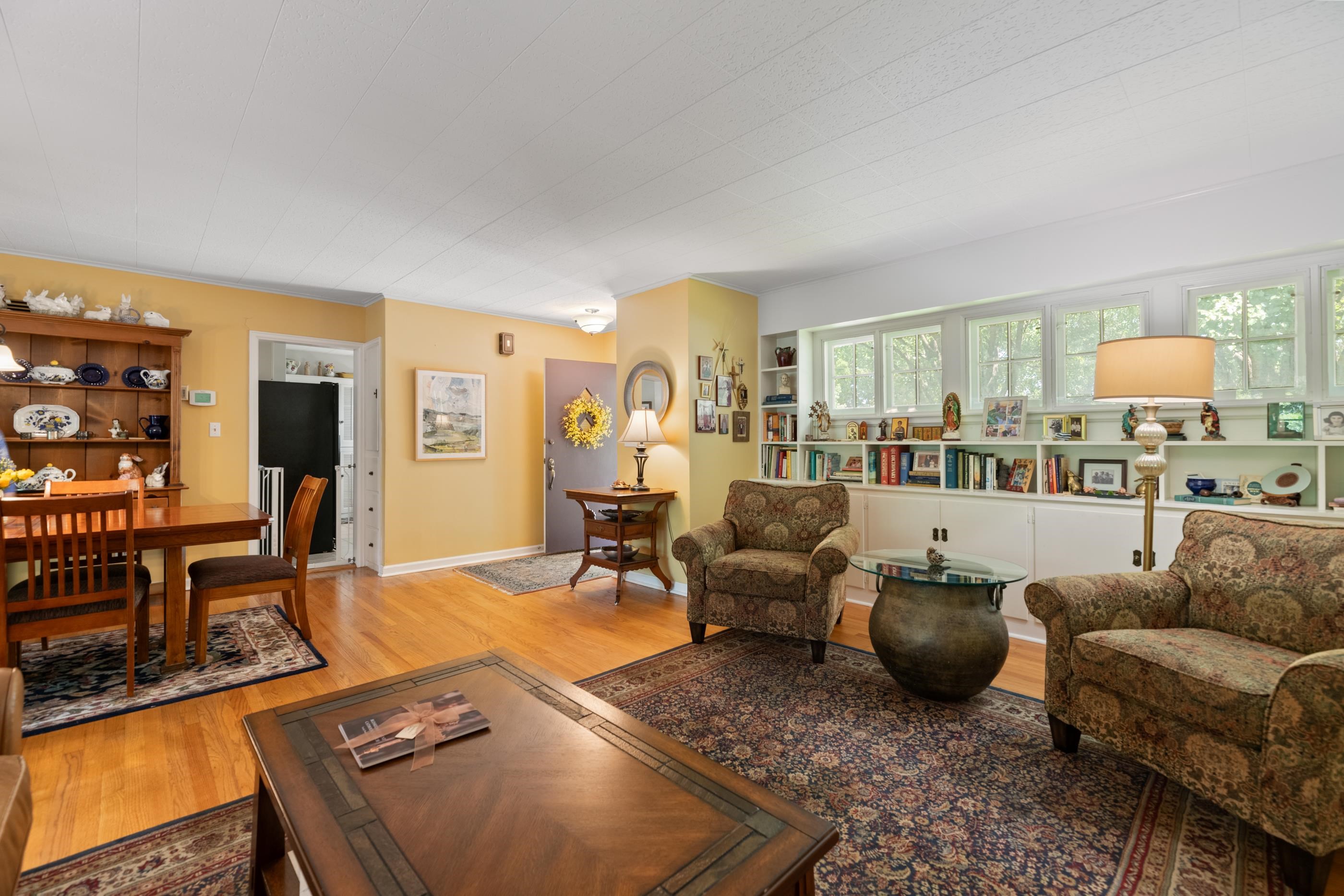 5653 E Park Hollow Dr