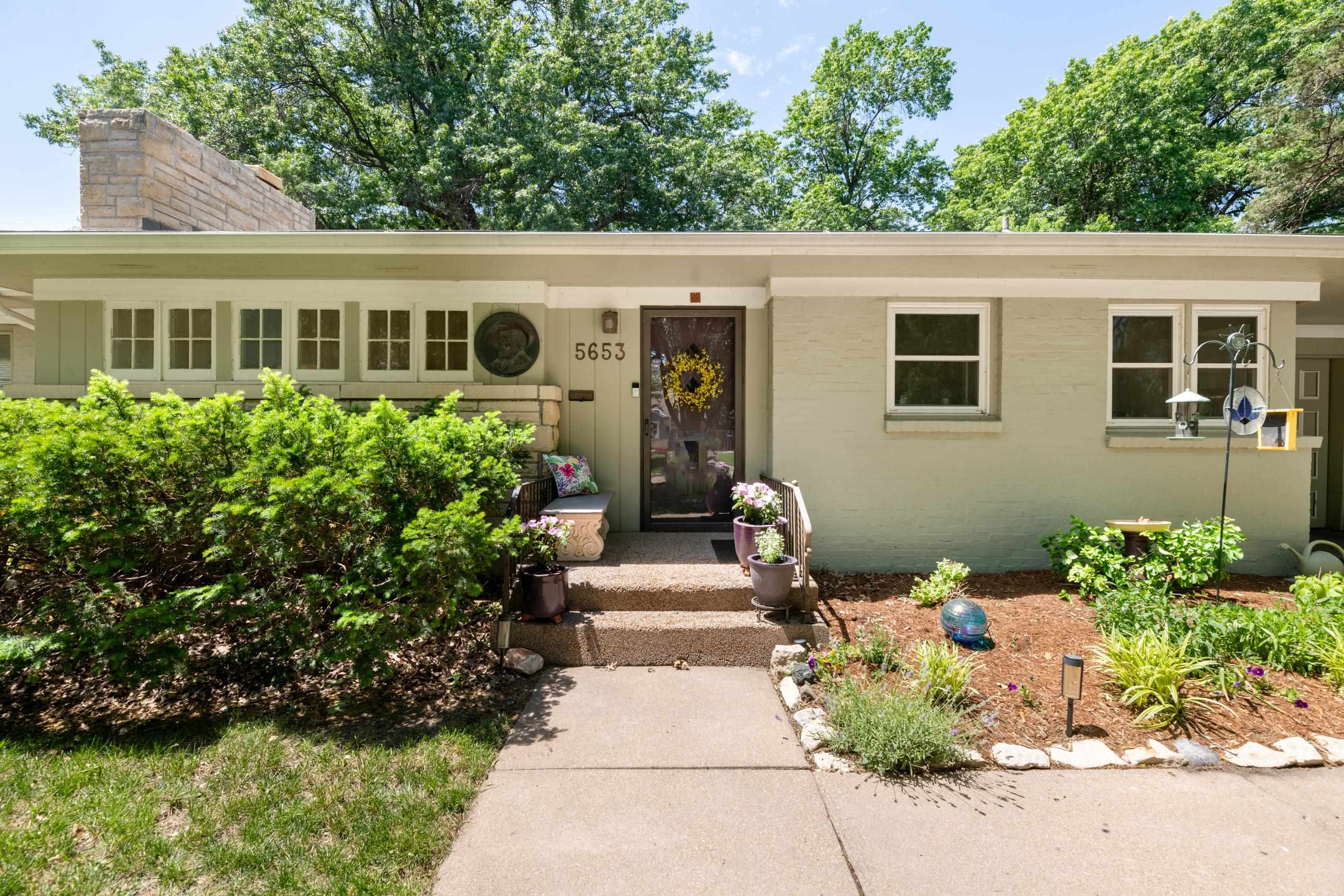 5653 E Park Hollow Dr