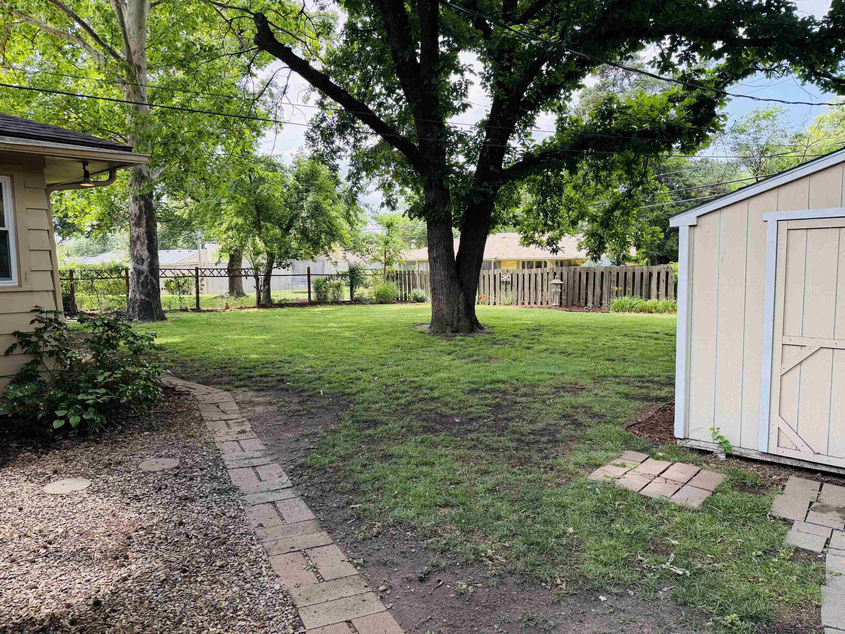 1149 N Old Manor