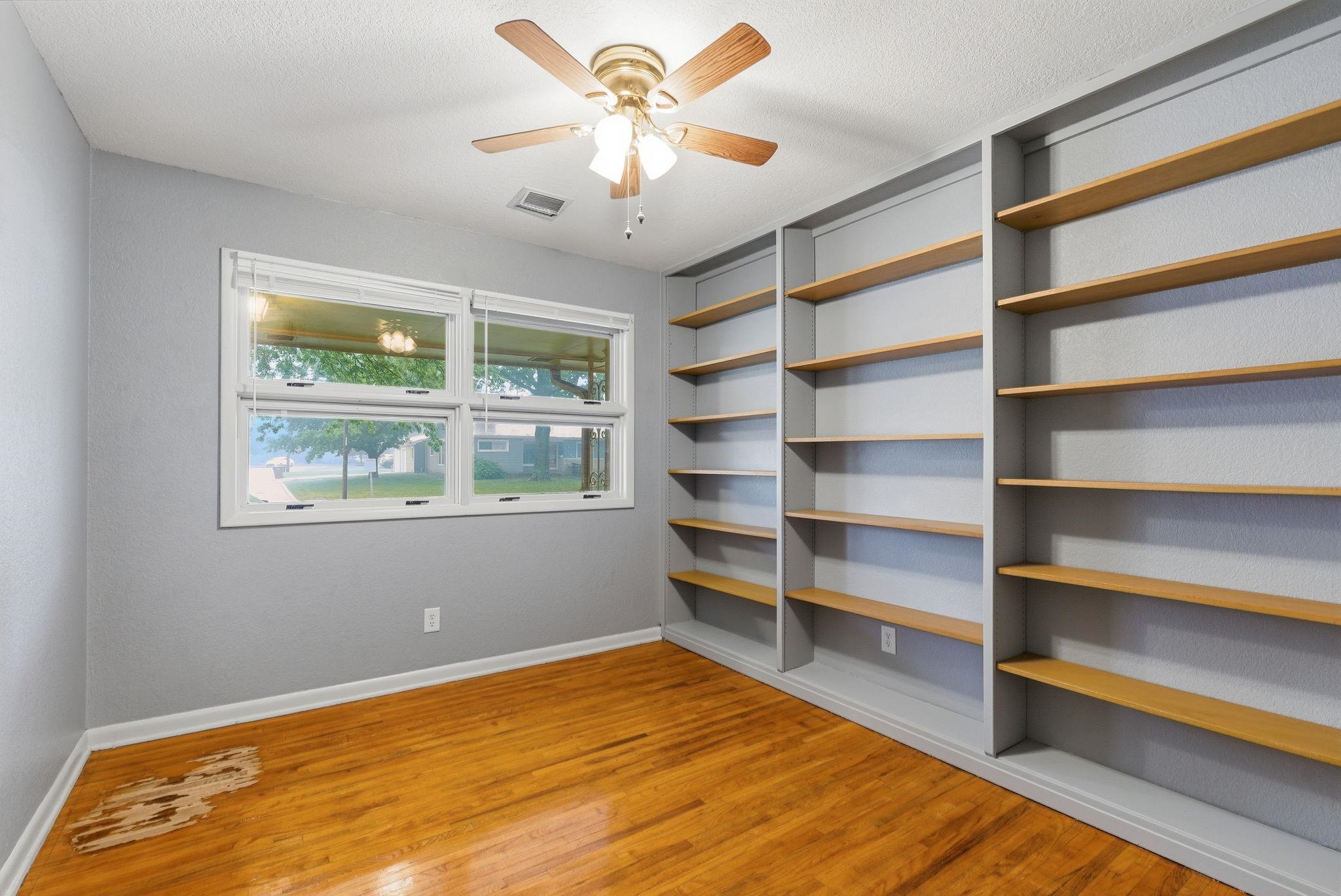 1149 N Old Manor