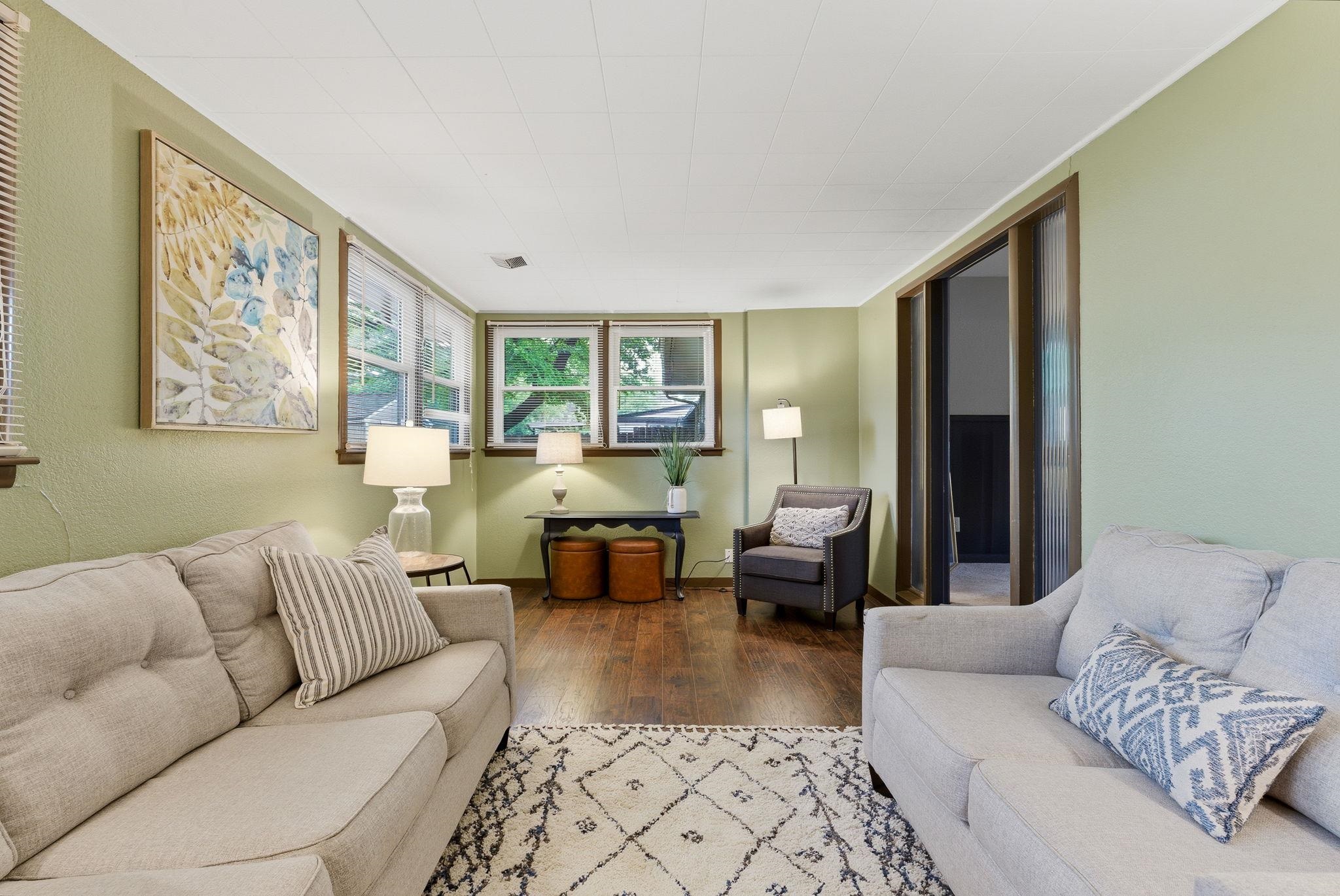 1149 N Old Manor