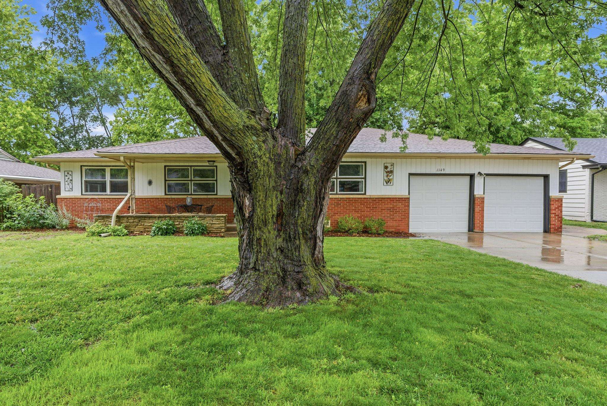 1149 N Old Manor