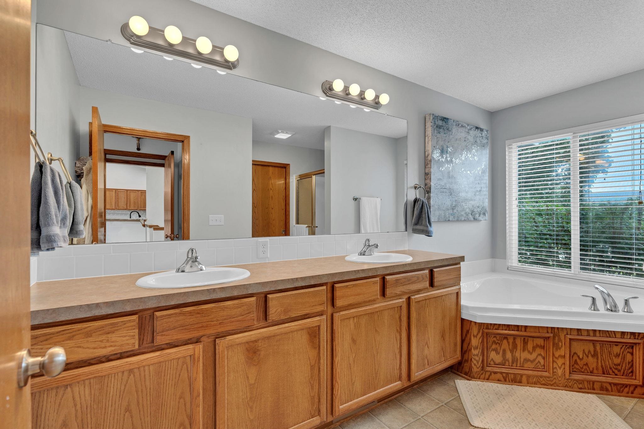 1481 S Shiloh Ct
