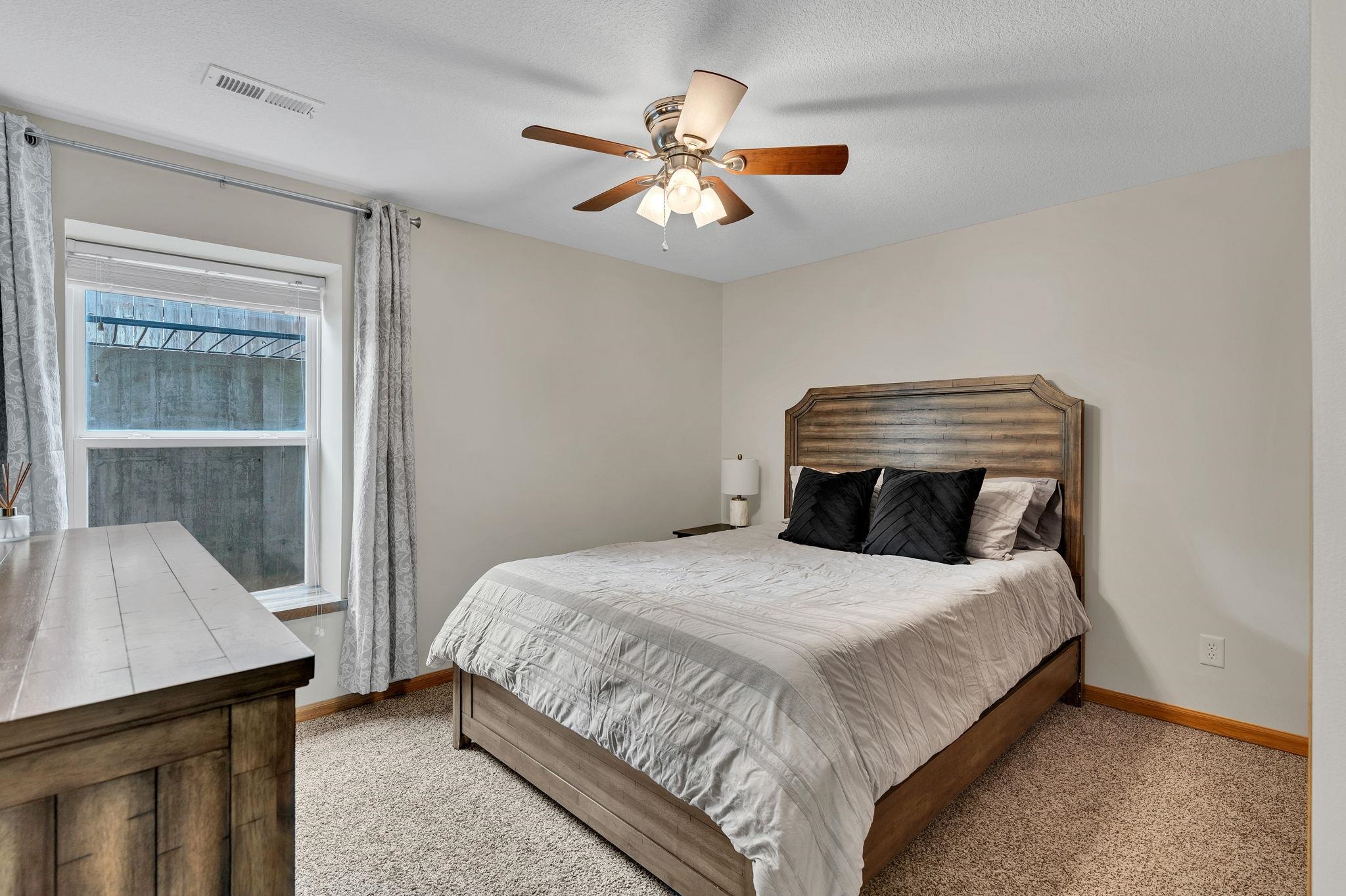 1481 S Shiloh Ct