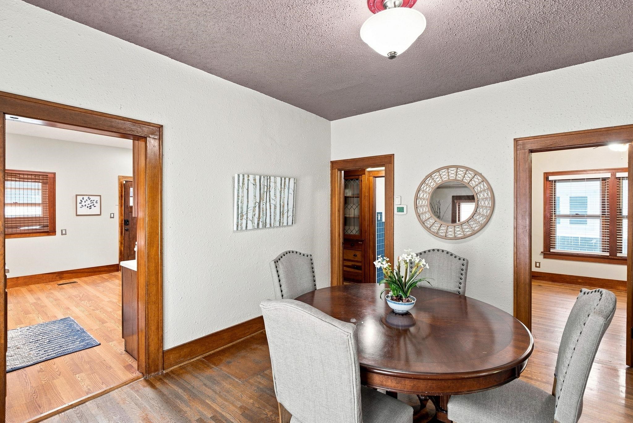 1607 N Fairview