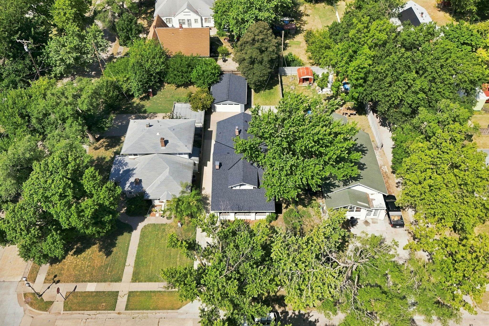 1607 N Fairview