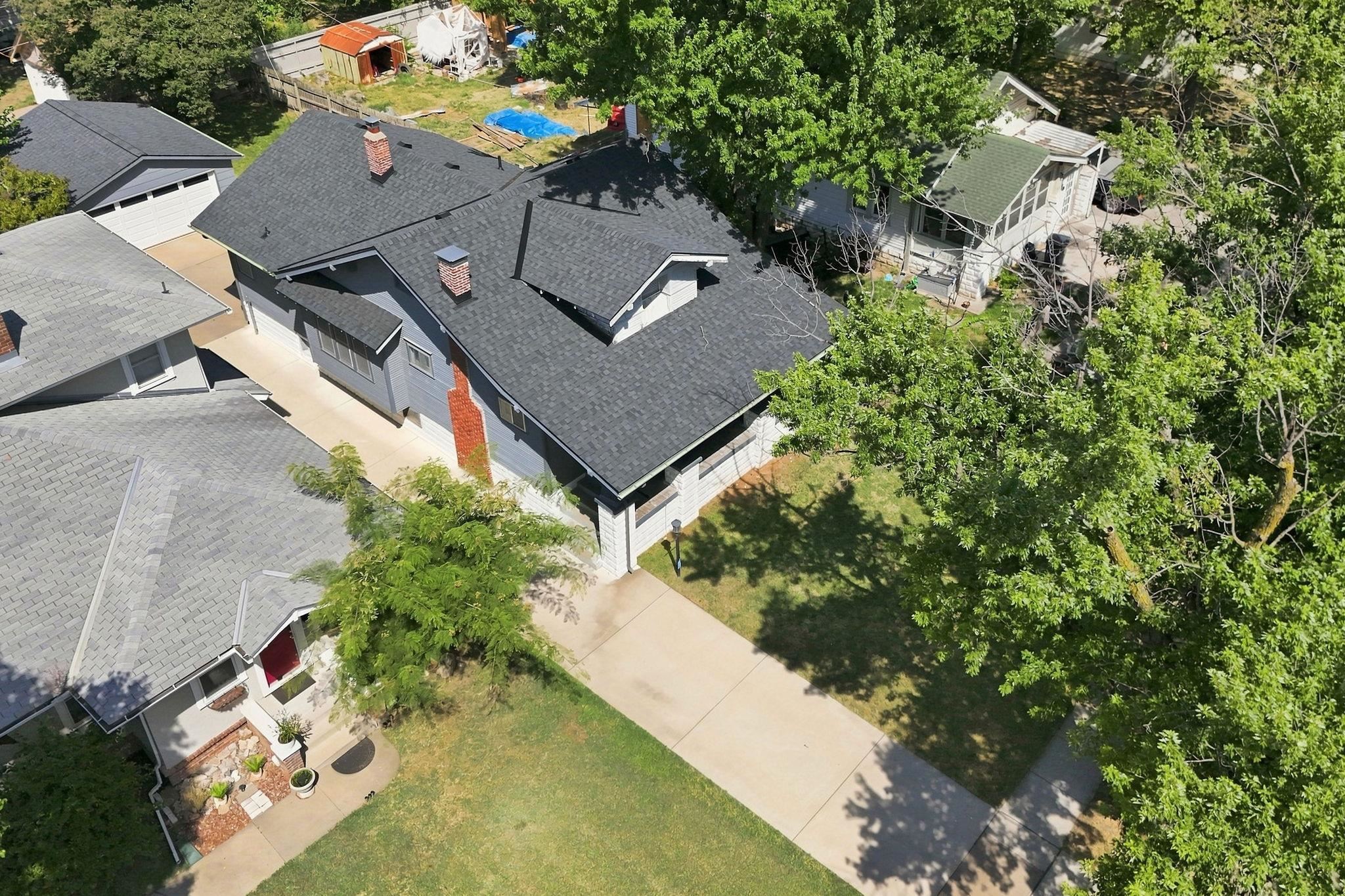 1607 N Fairview