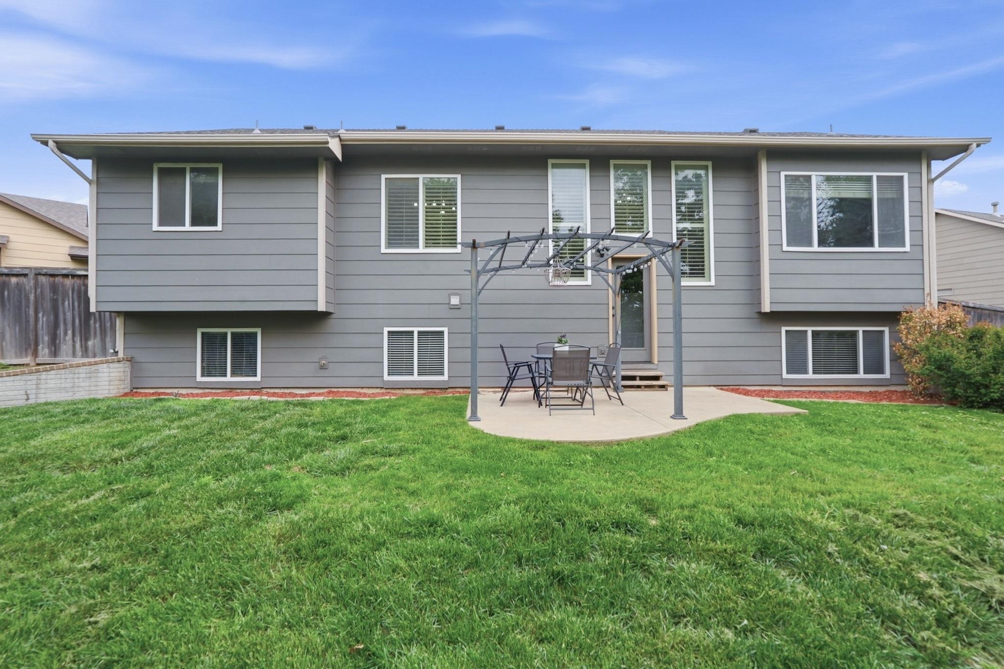 2615 N Woodridge Court