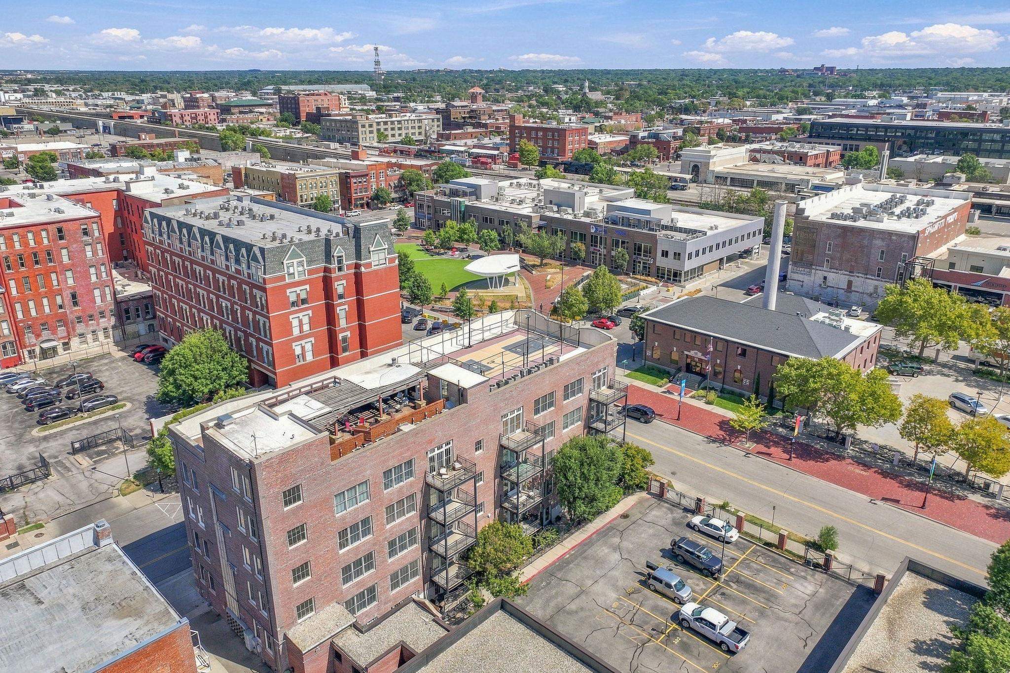 201 S Saint Francis Ave