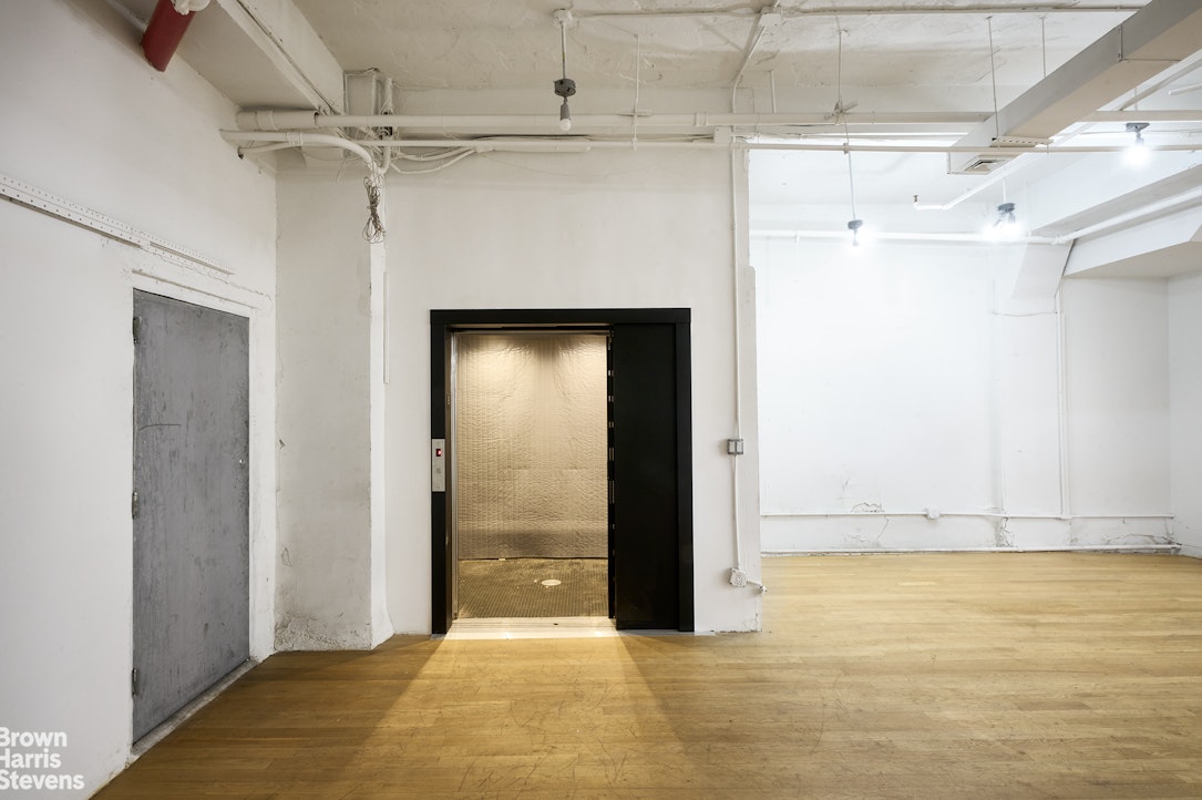 108-110 W 25TH Street COMMERCIAL