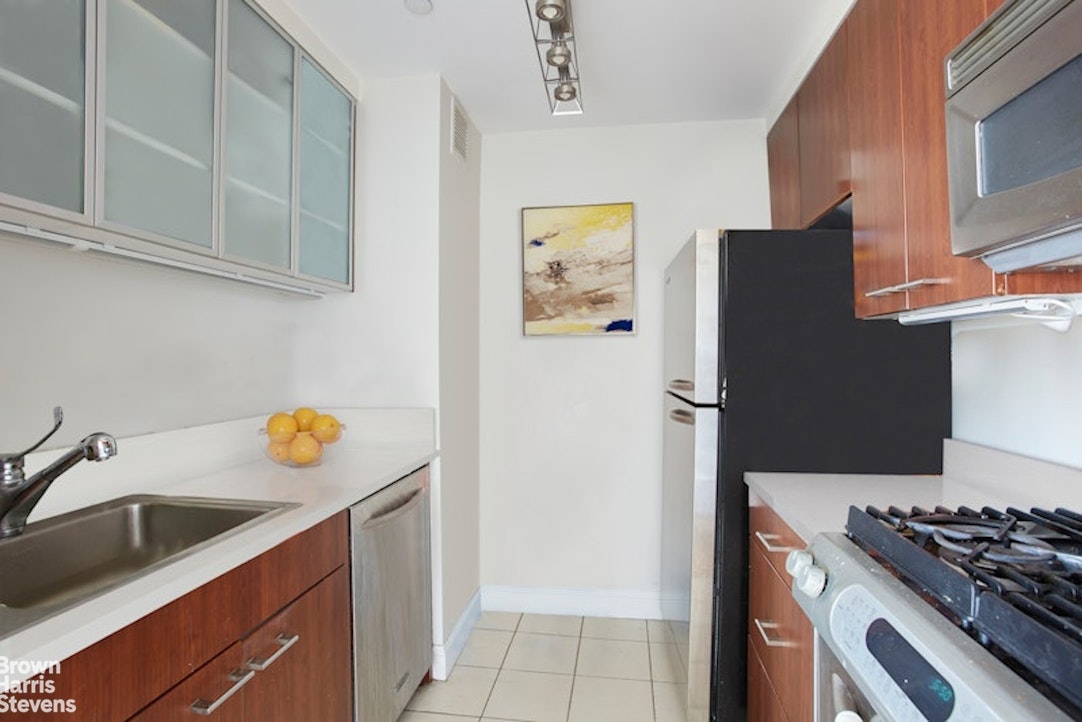 215 E 96TH Street 25C