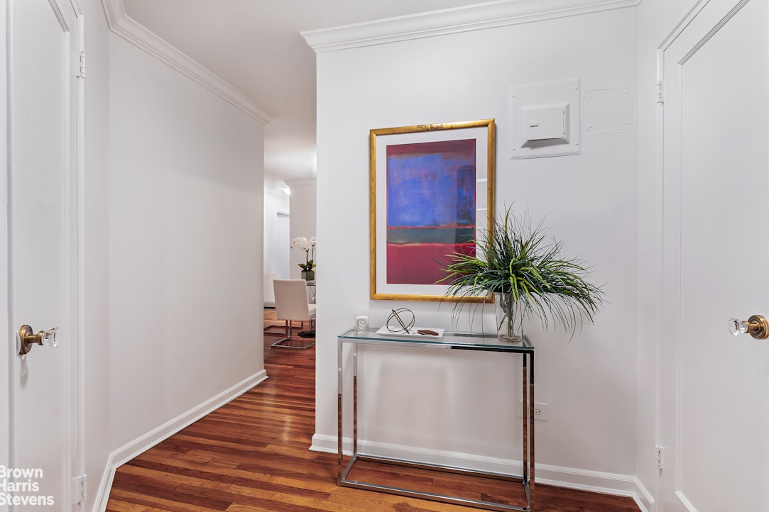 143 BENNETT Avenue 5L