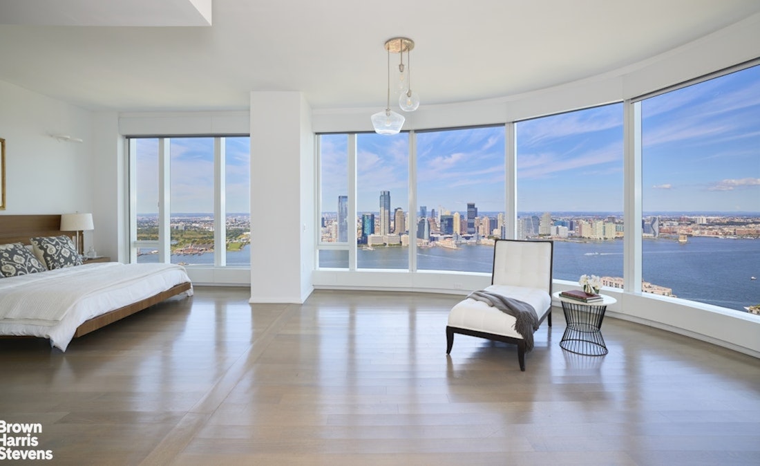 50 WEST Street 48
