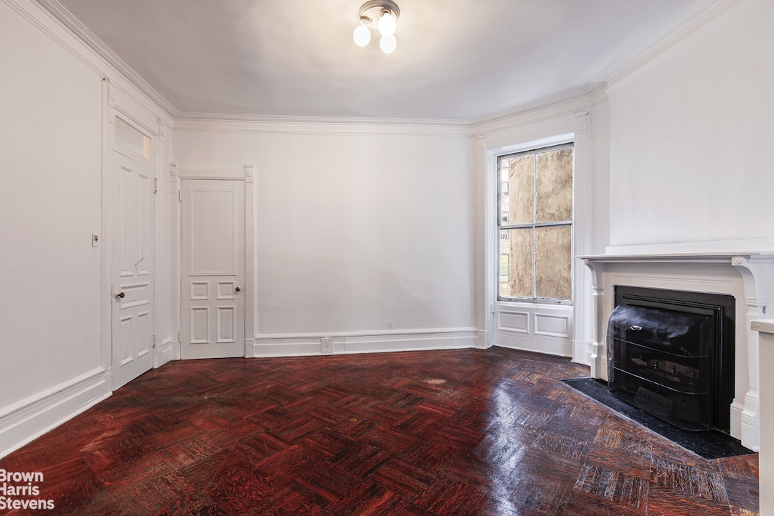 50 W 9TH Street 3D