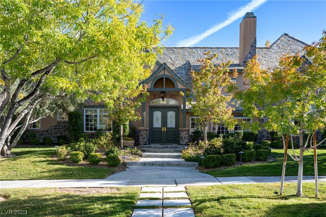 1528 CHAMPION HILLS Lane