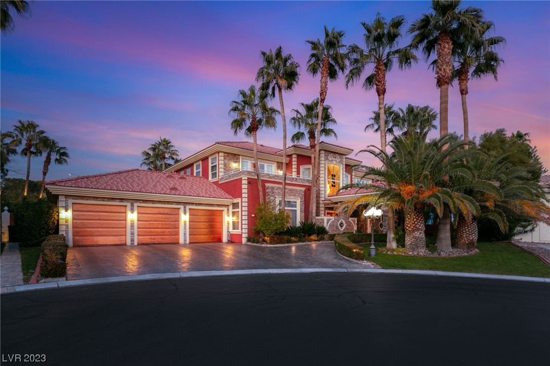 2200 PURPLE MAJESTY Court