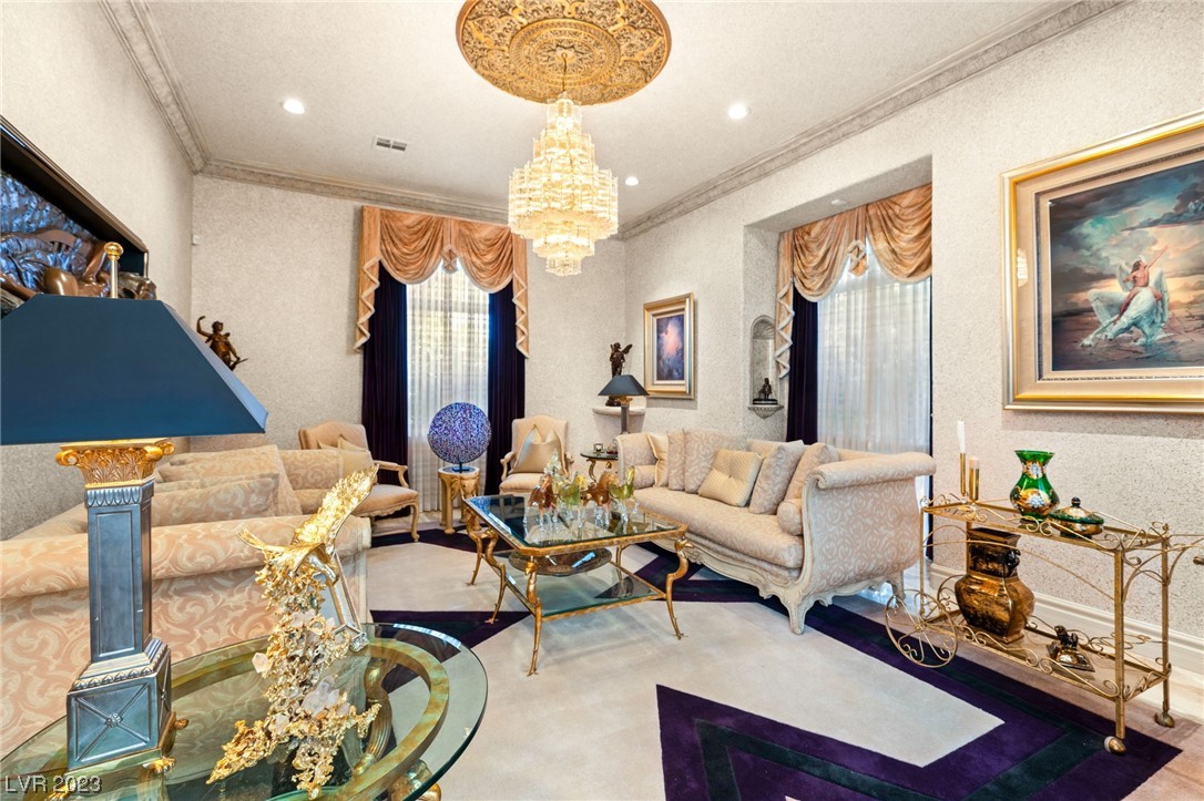 2200 PURPLE MAJESTY Court