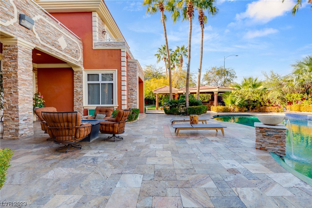 2200 PURPLE MAJESTY Court