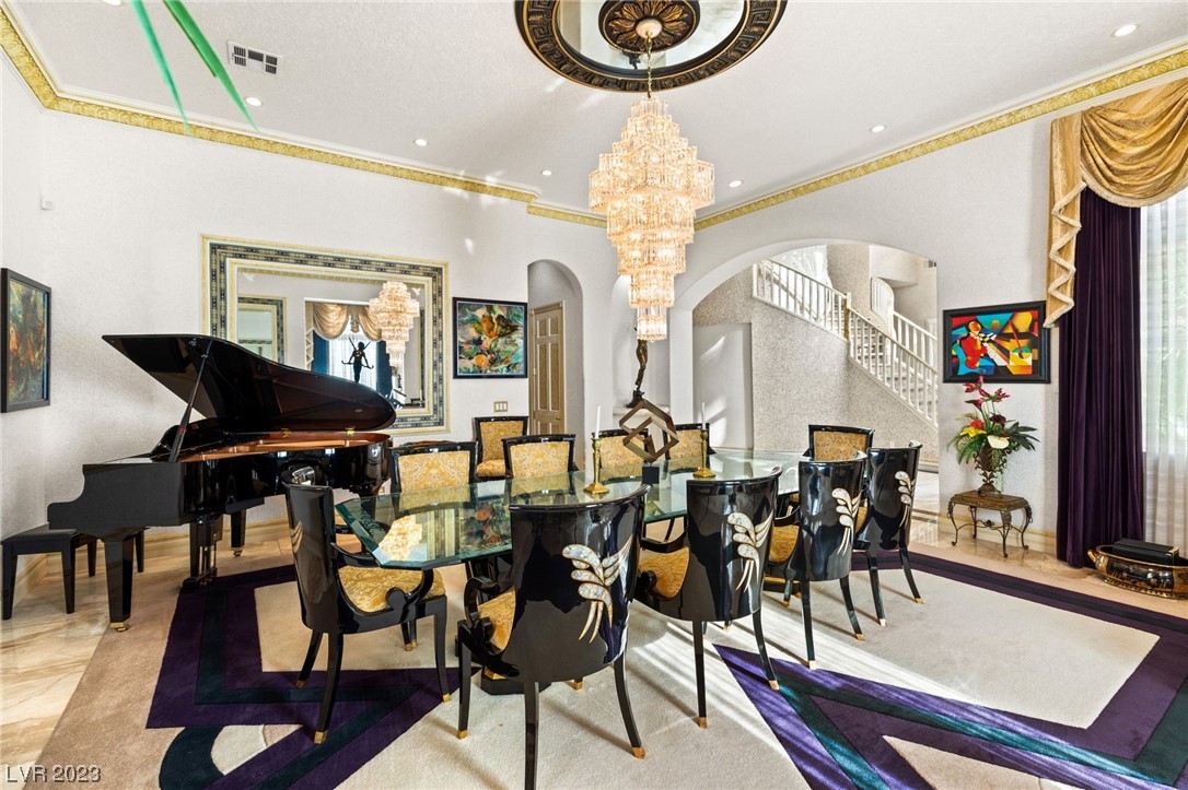 2200 PURPLE MAJESTY Court