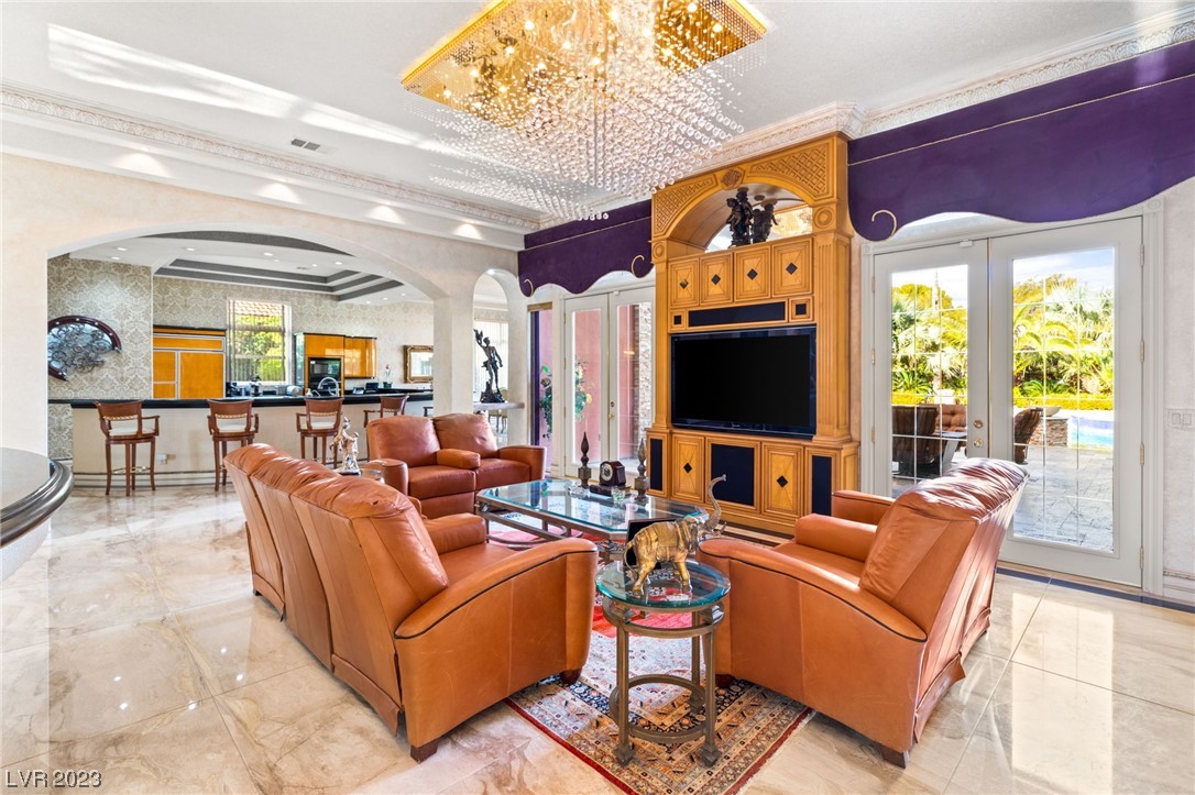 2200 PURPLE MAJESTY Court